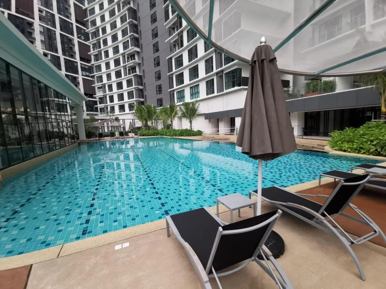 Swimming pool in The Ooak Suites and Residence@ Kiara 163