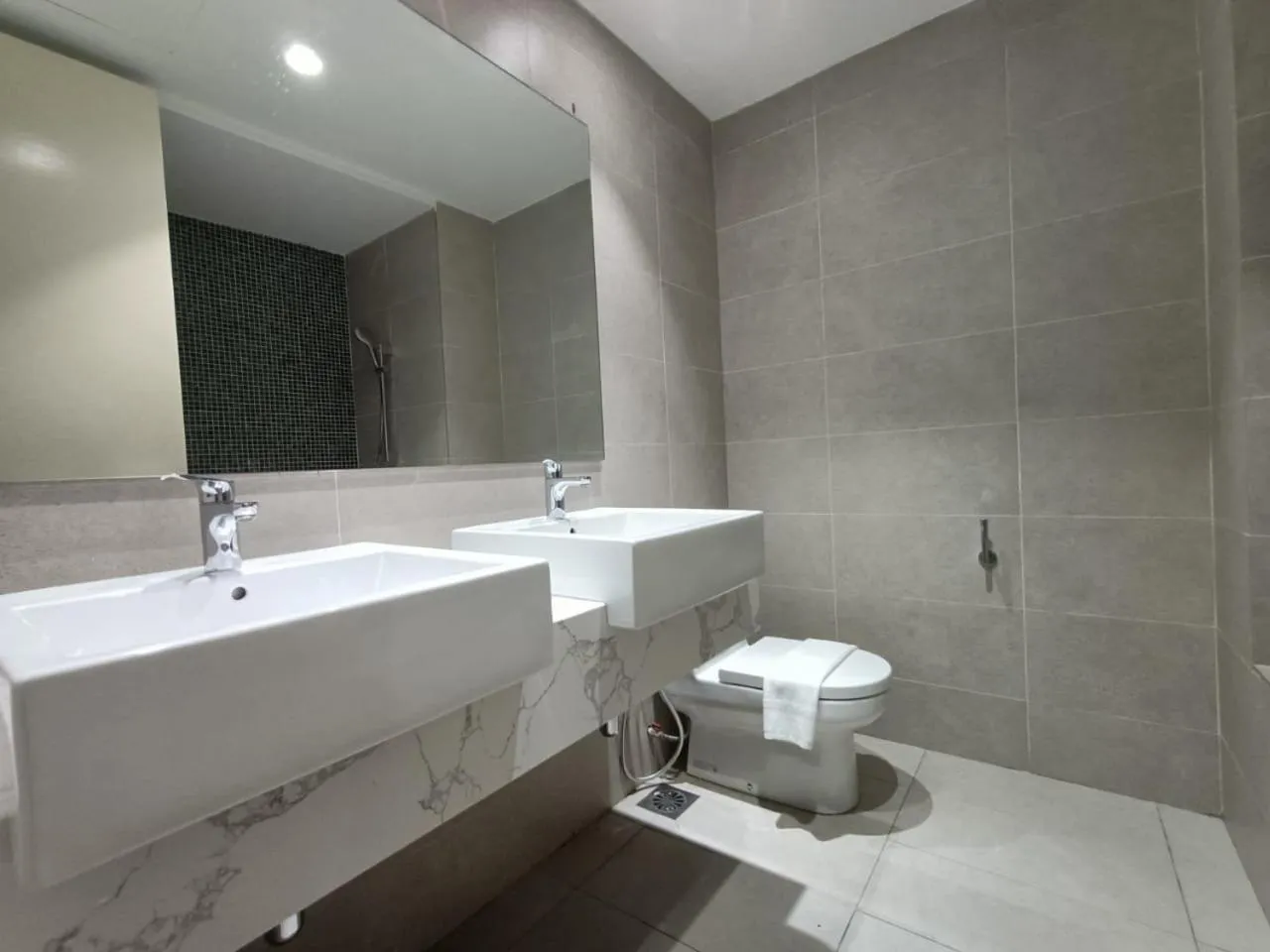 The Ooak Suites and Residence@ Kiara 163