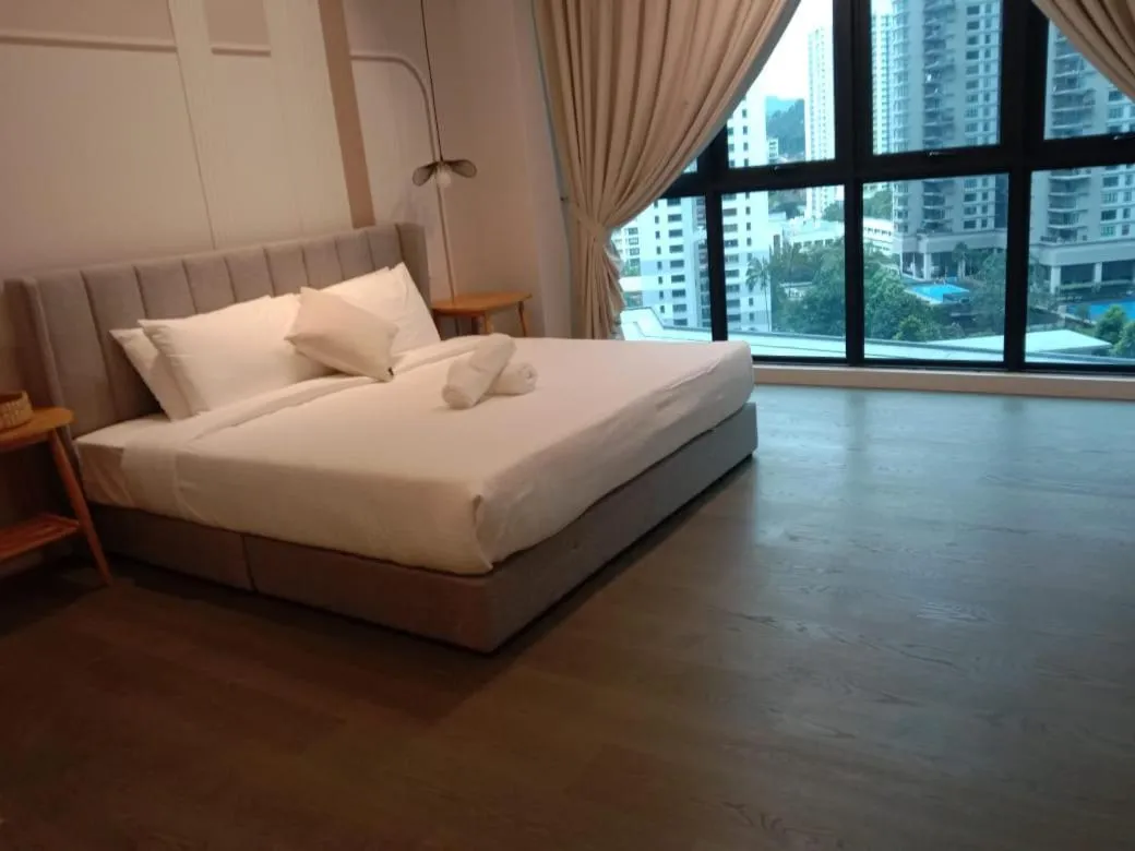 Bed in The Ooak Suites and Residence@ Kiara 163