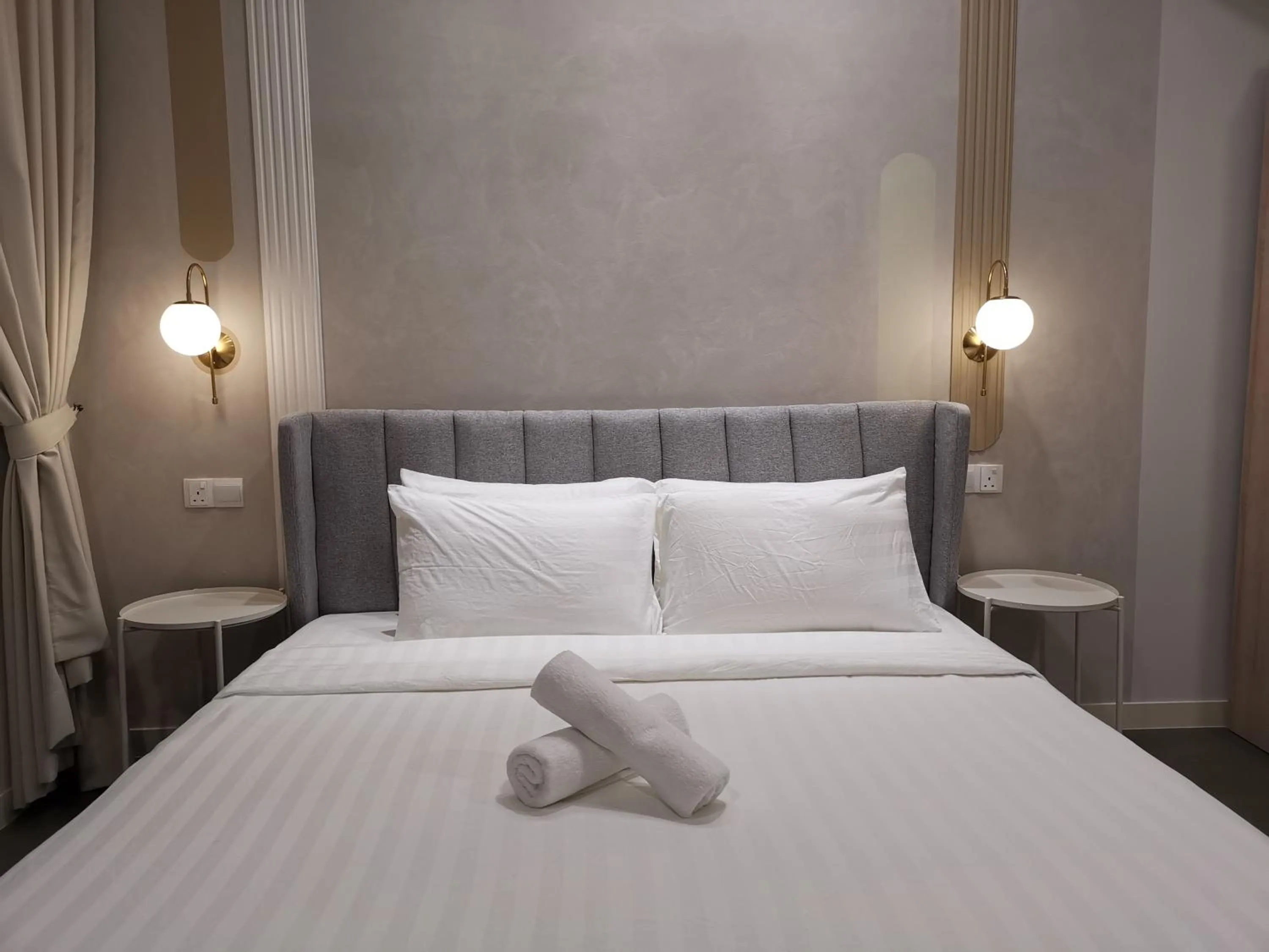 Bed in The Ooak Suites and Residence@ Kiara 163