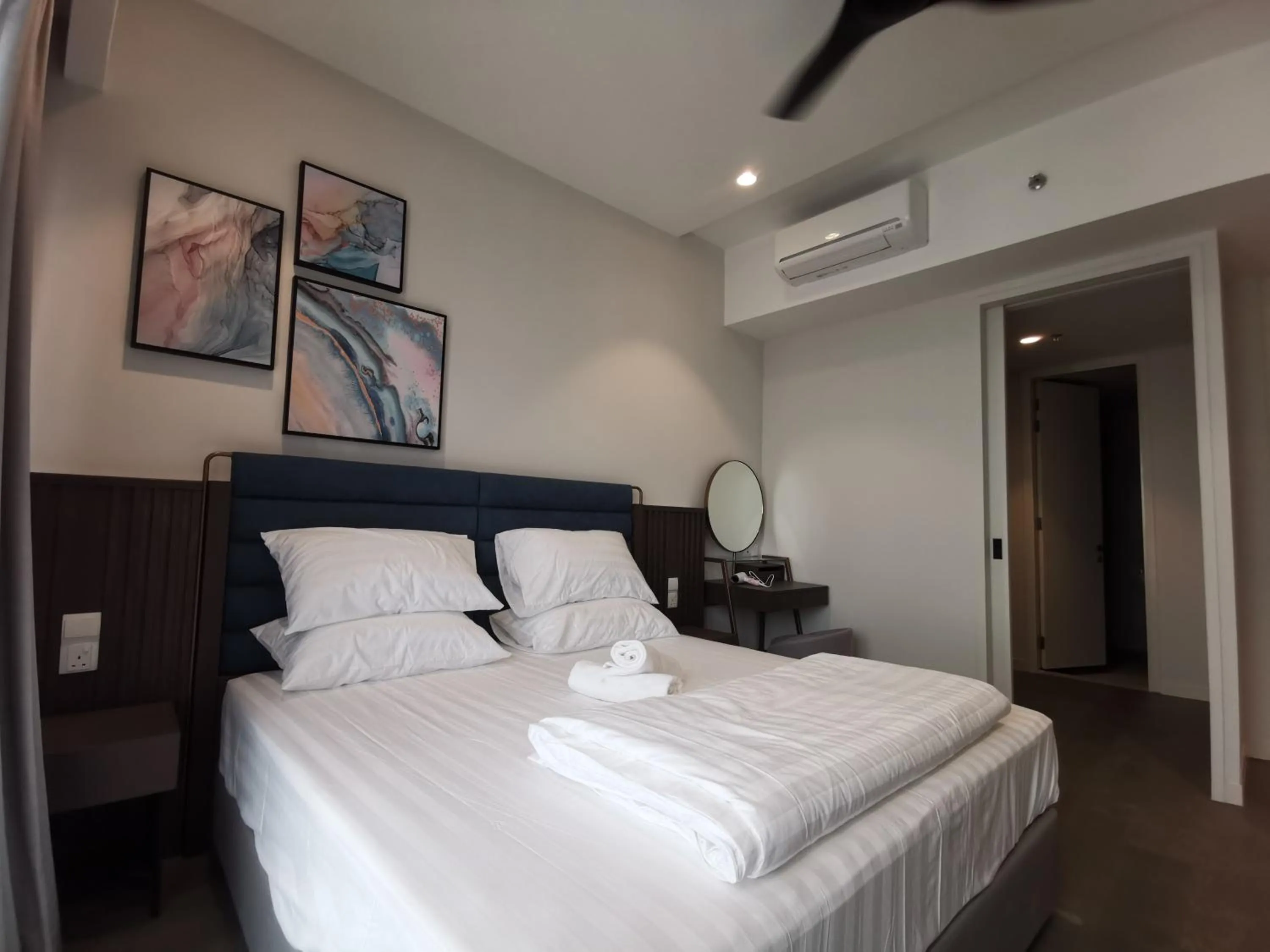 Bed in The Ooak Suites and Residence@ Kiara 163