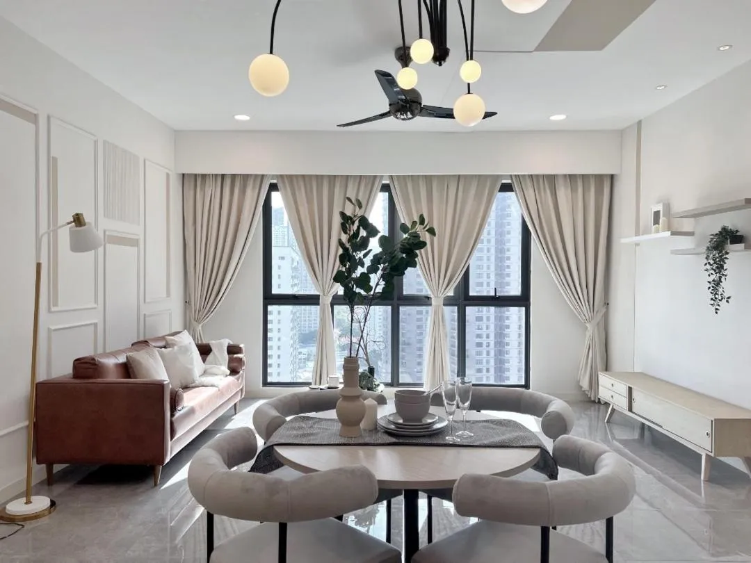 The Ooak Suites and Residence@ Kiara 163