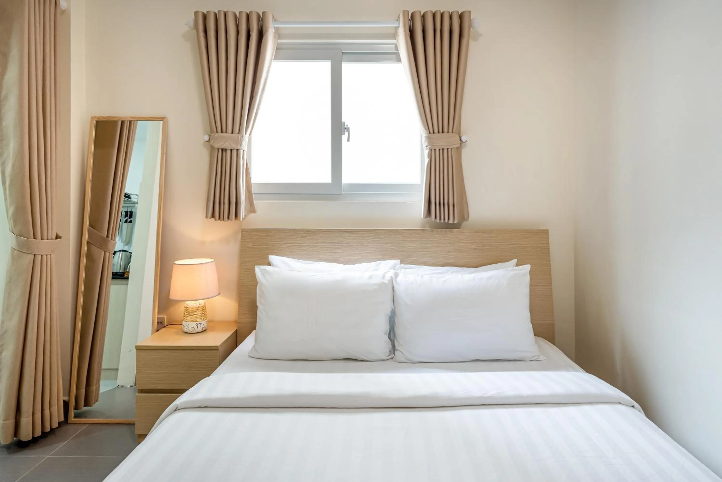 Property building, Bed in We Home Nguyen Trai