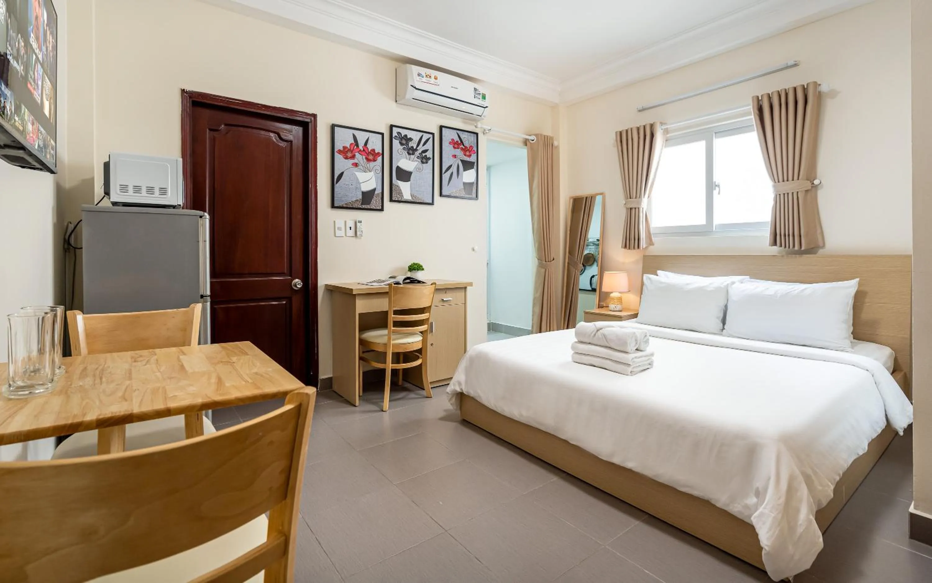 Property building, Bed in We Home Nguyen Trai