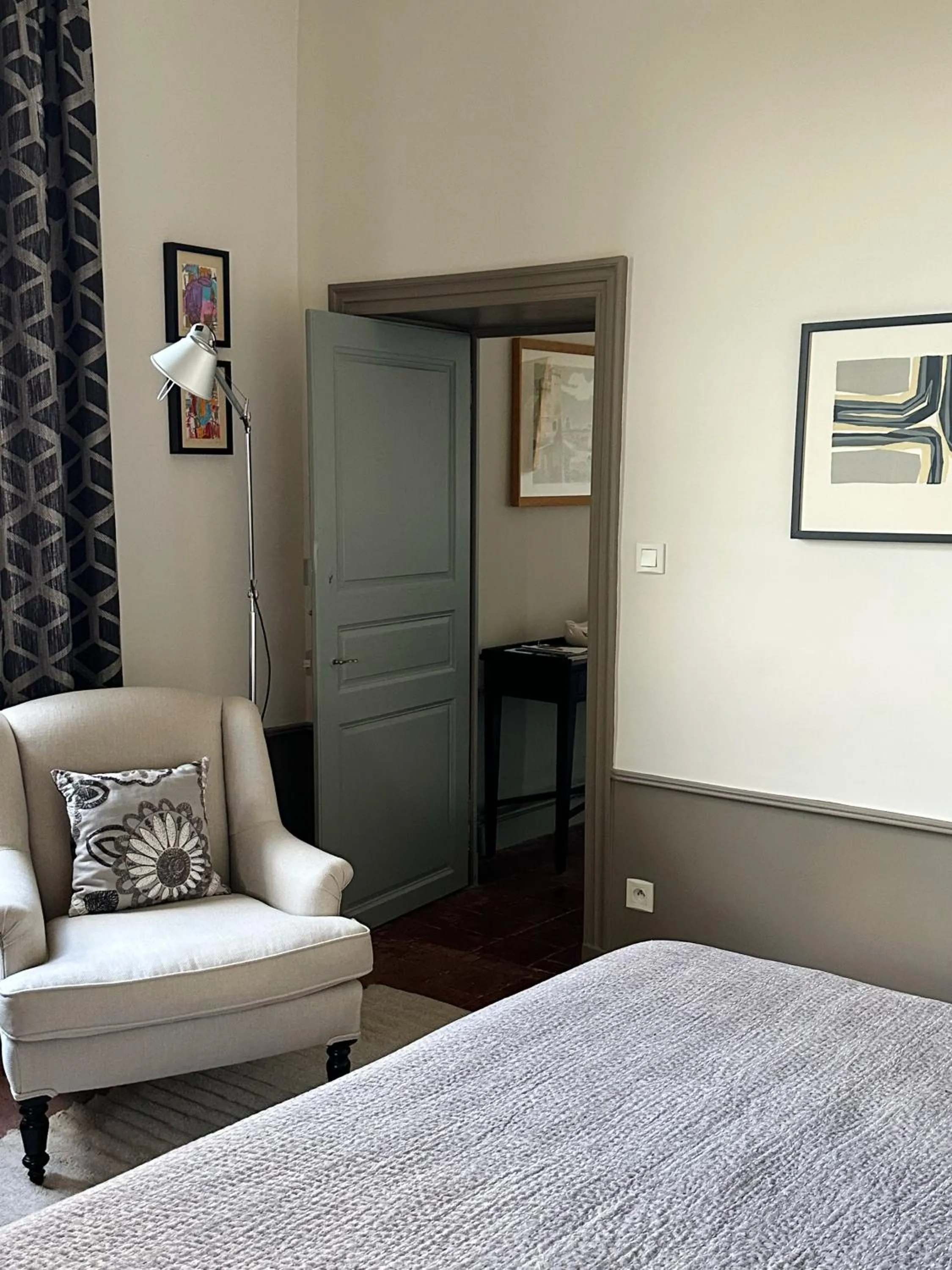 Bedroom, Bed in Demeure Bouquet