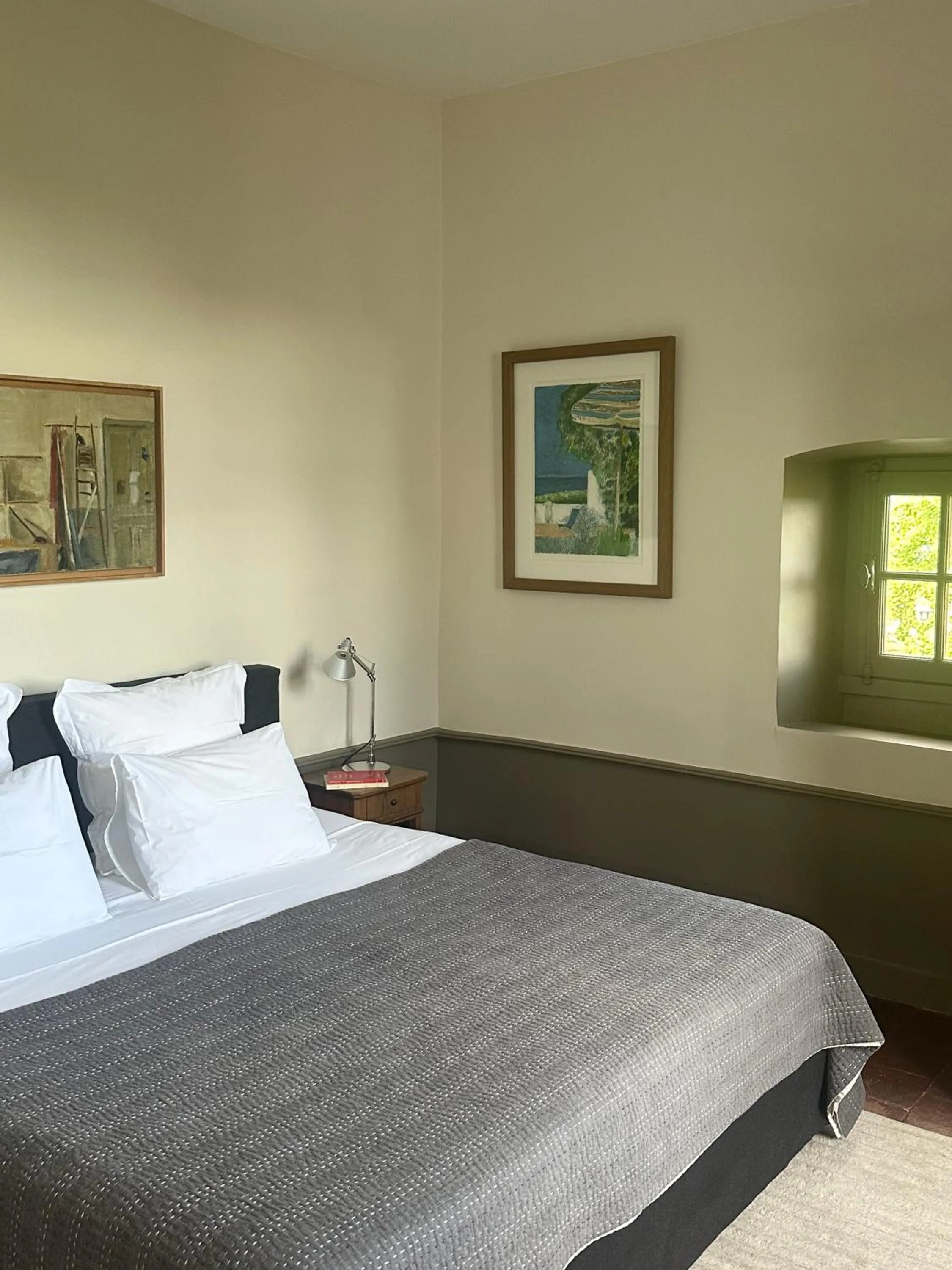 Bedroom, Bed in Demeure Bouquet