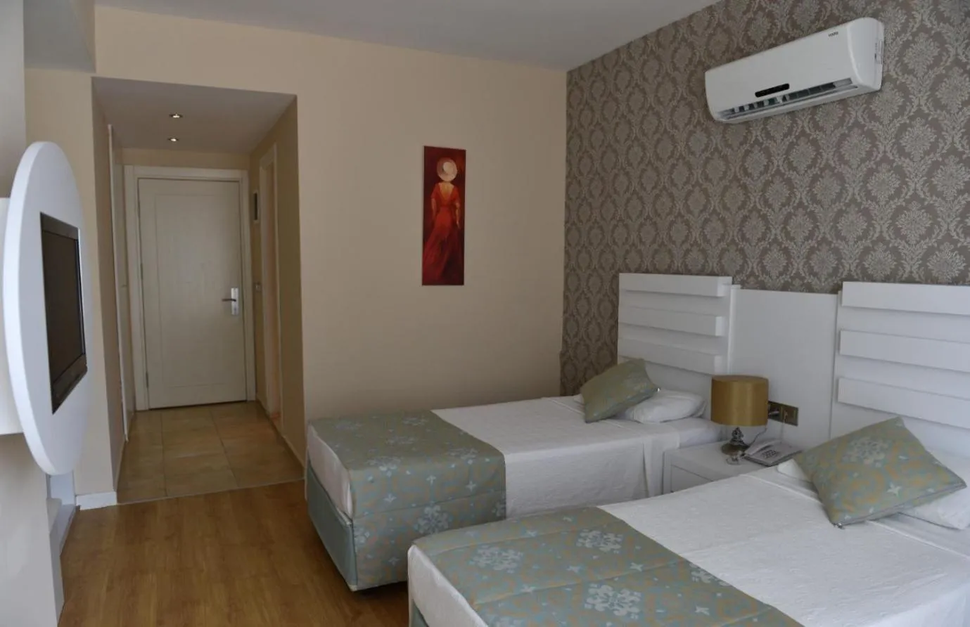 Bed in Sahra Su Holiday Village & SPA