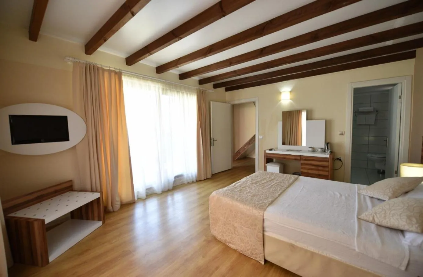 Bed in Sahra Su Holiday Village & SPA