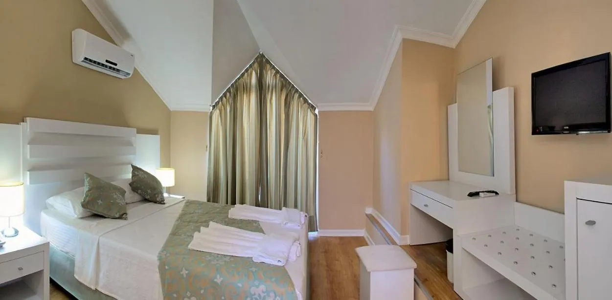 Bed in Sahra Su Holiday Village & SPA