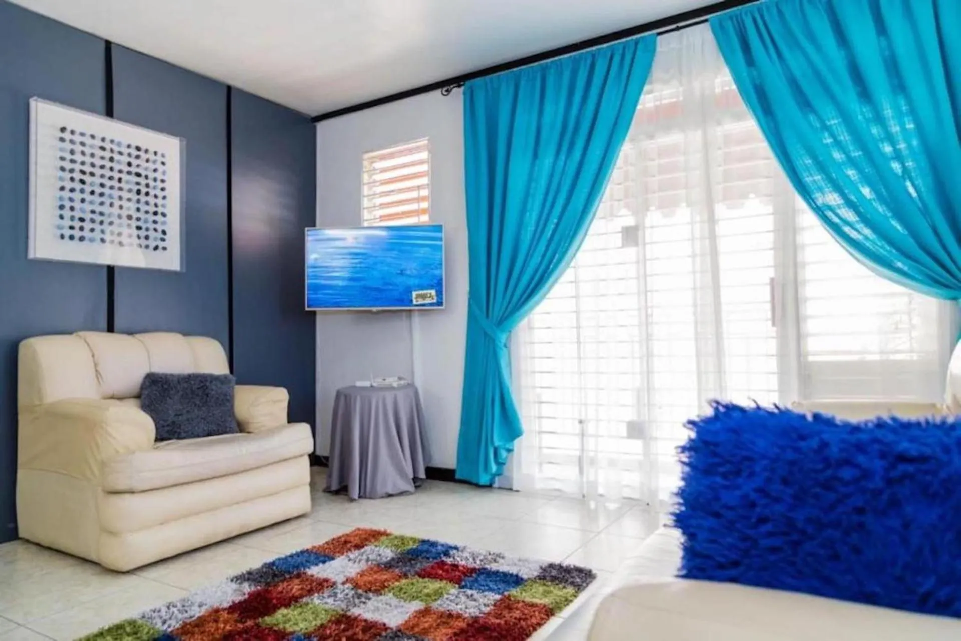 TV and multimedia in Sweet Kensville @ New Kingston