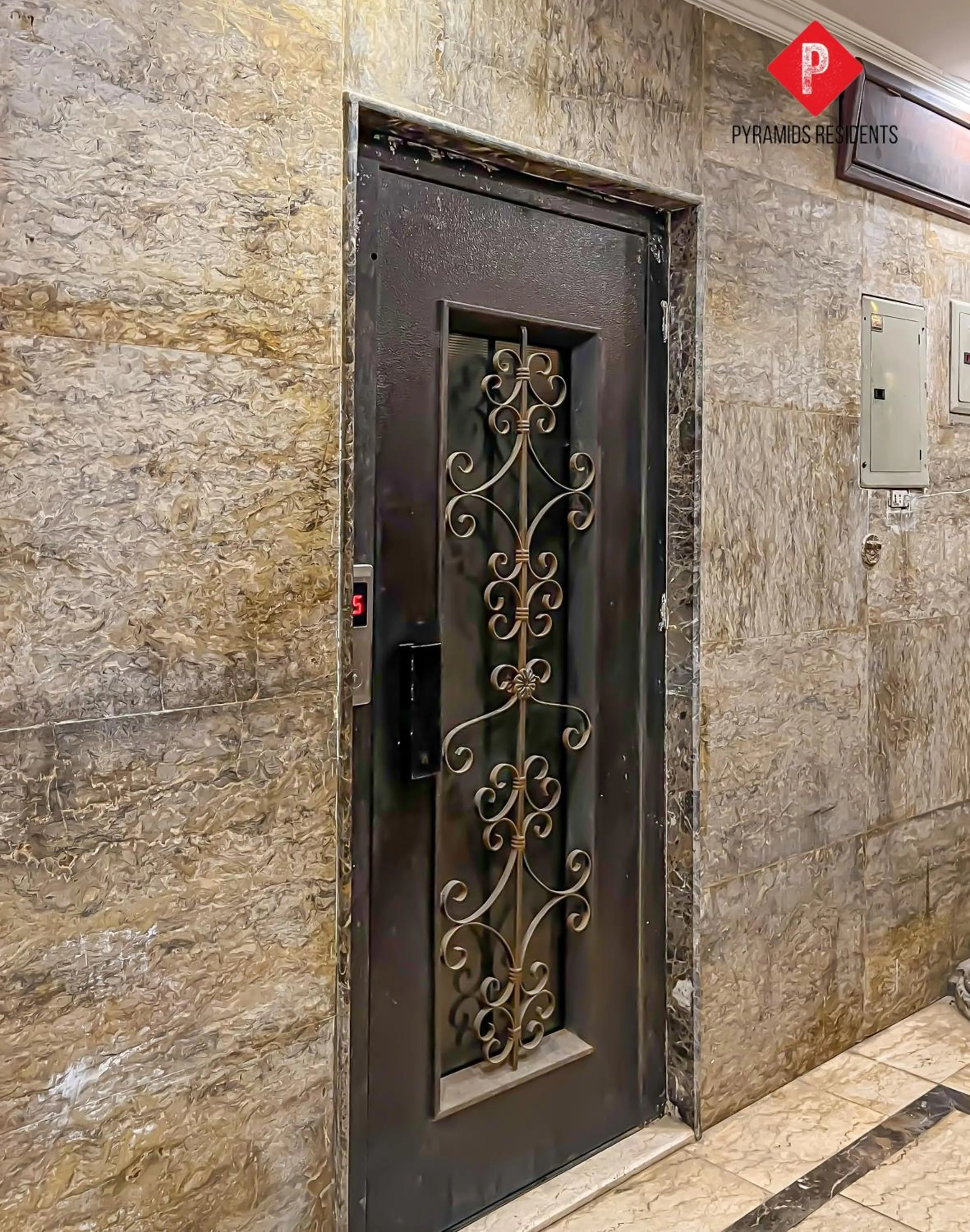 Facade/entrance in Pyramids View Guest House