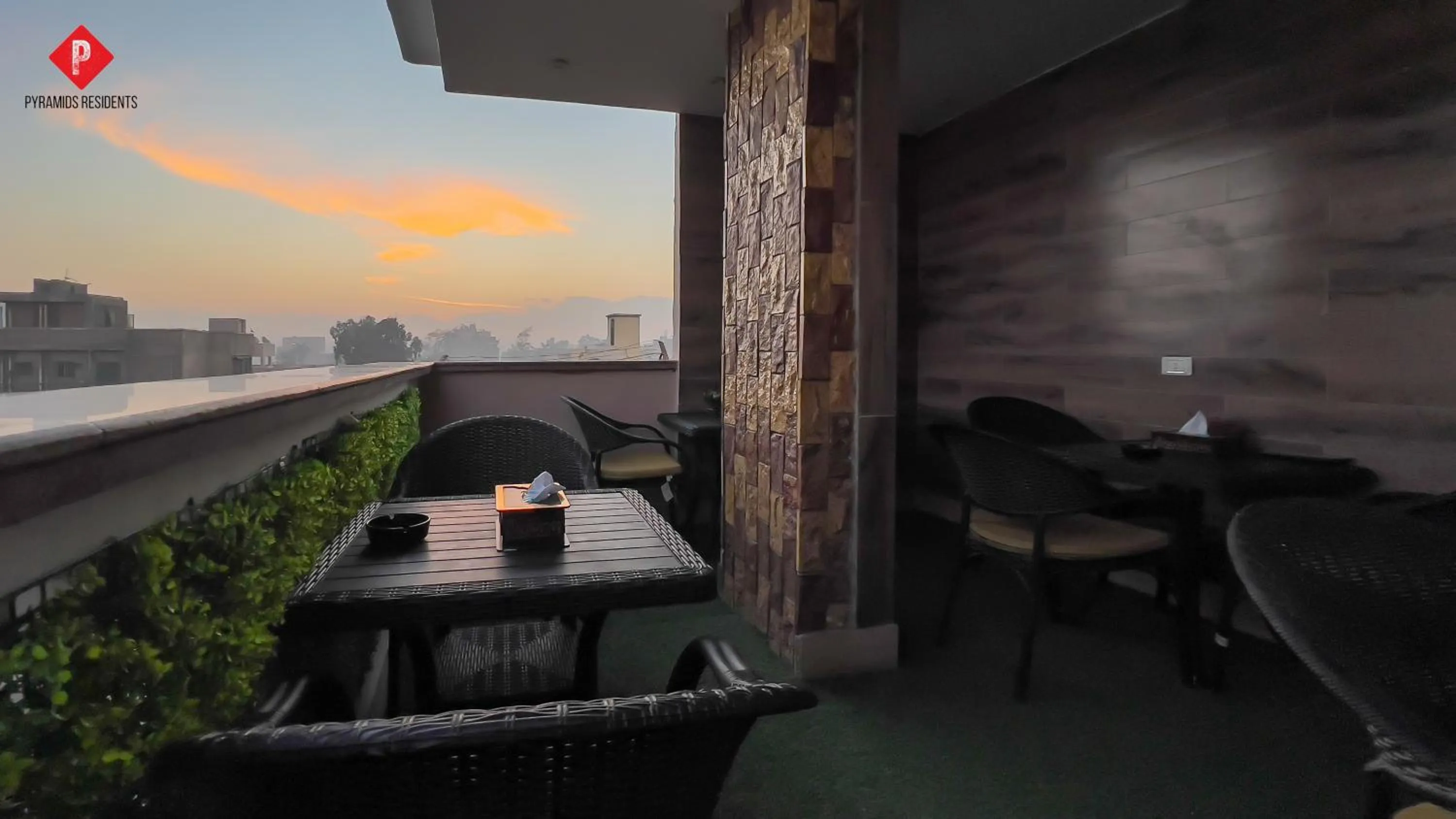 Restaurant/places to eat in Pyramids View Guest House