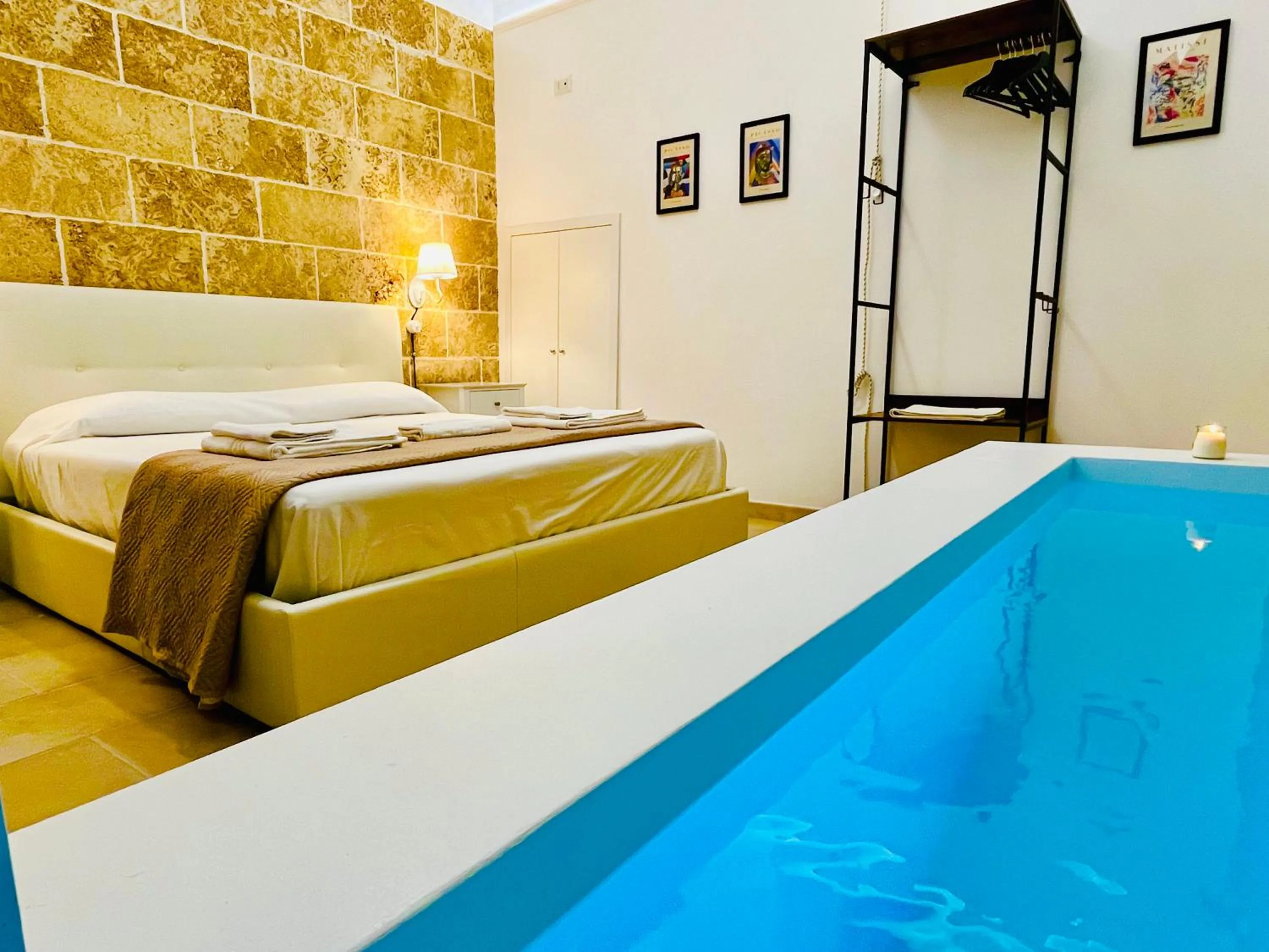 Swimming pool, Bed in Corte Gabellone - dimora storica