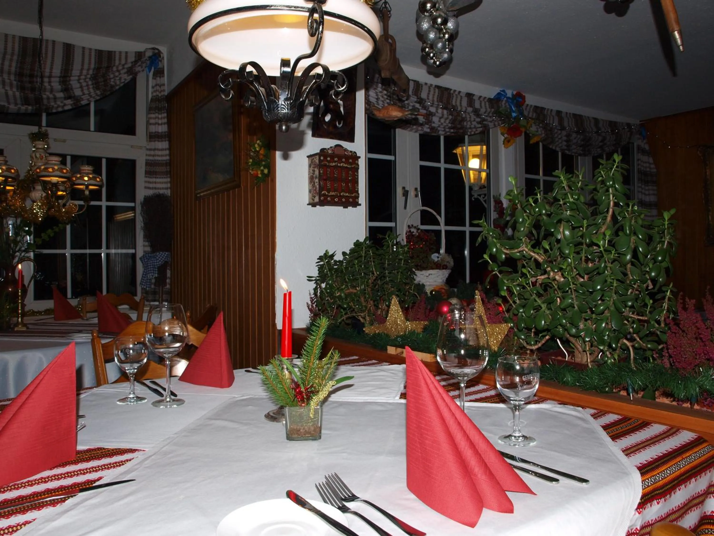 Restaurant/places to eat in Waldhotel Lemberg