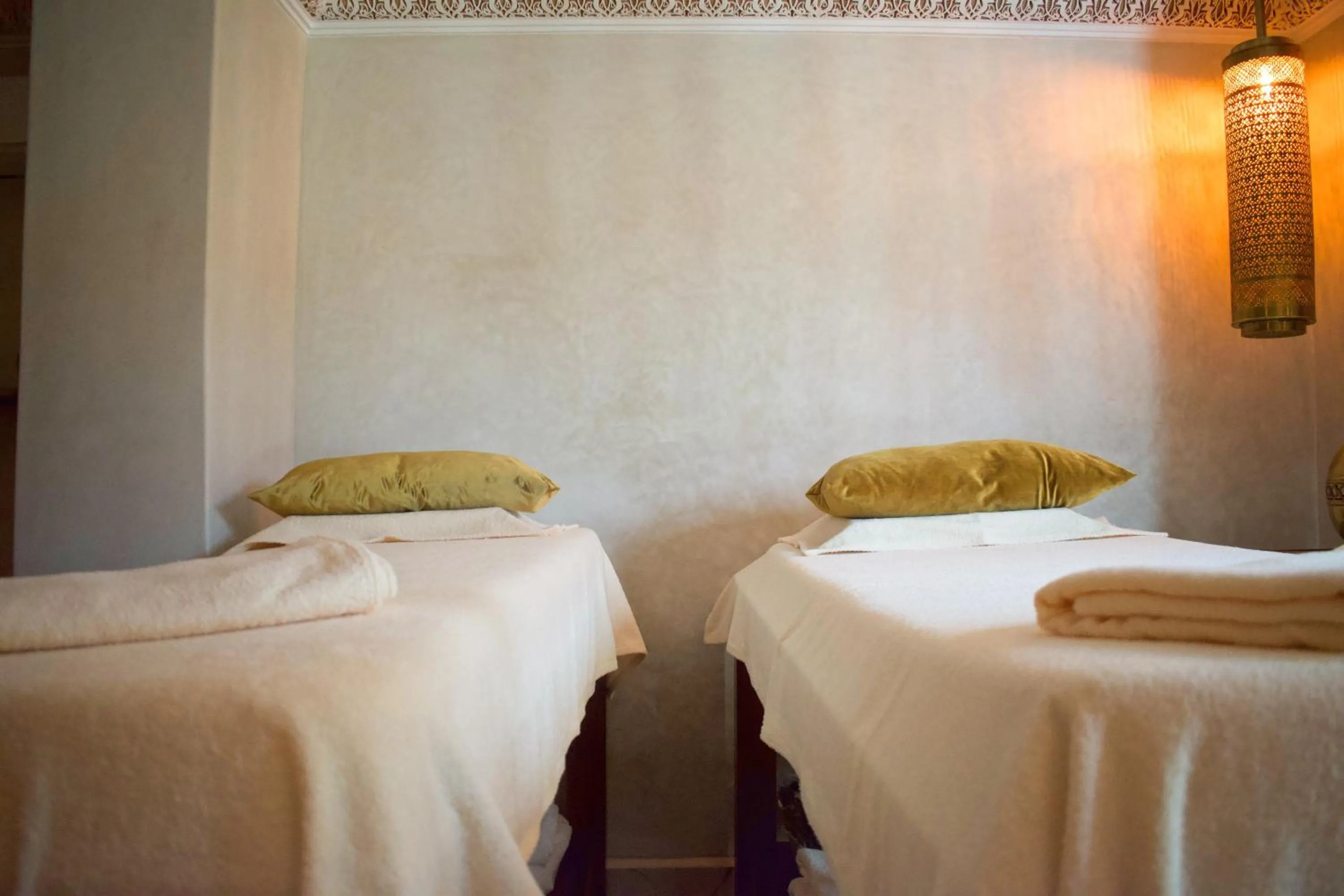 Massage, Bed in Perlekech Riad & Spa
