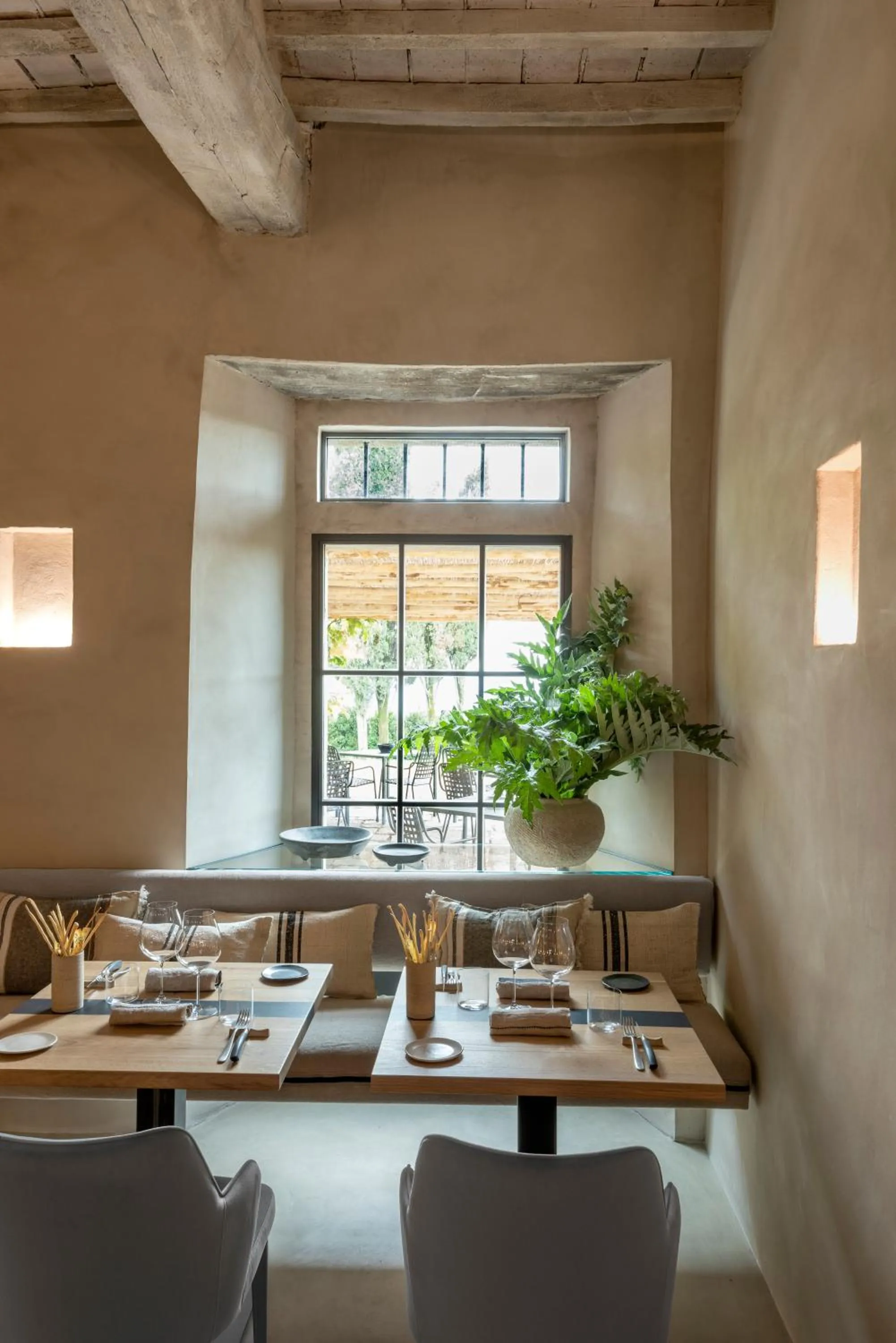 Restaurant/places to eat in Badia di Pomaio