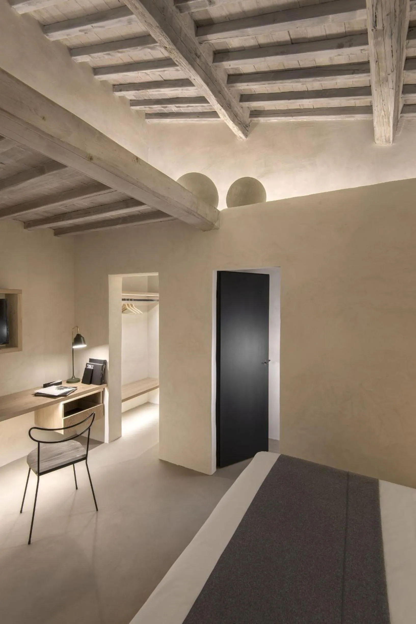 Seating area in Badia di Pomaio