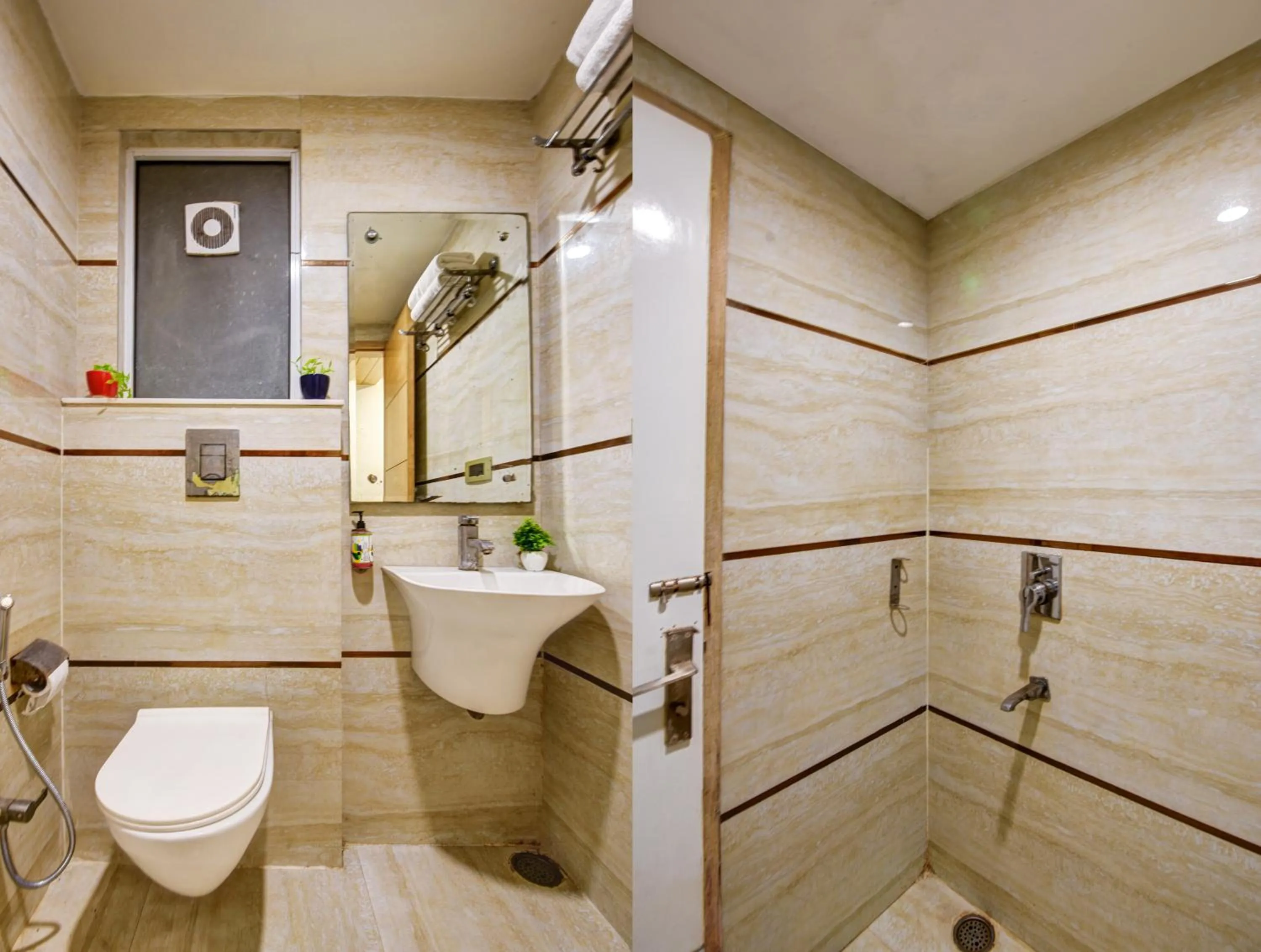 Bathroom in The Hotel Mohit -5 Minutes Walk From New Delhi Railway Station - Paharganj