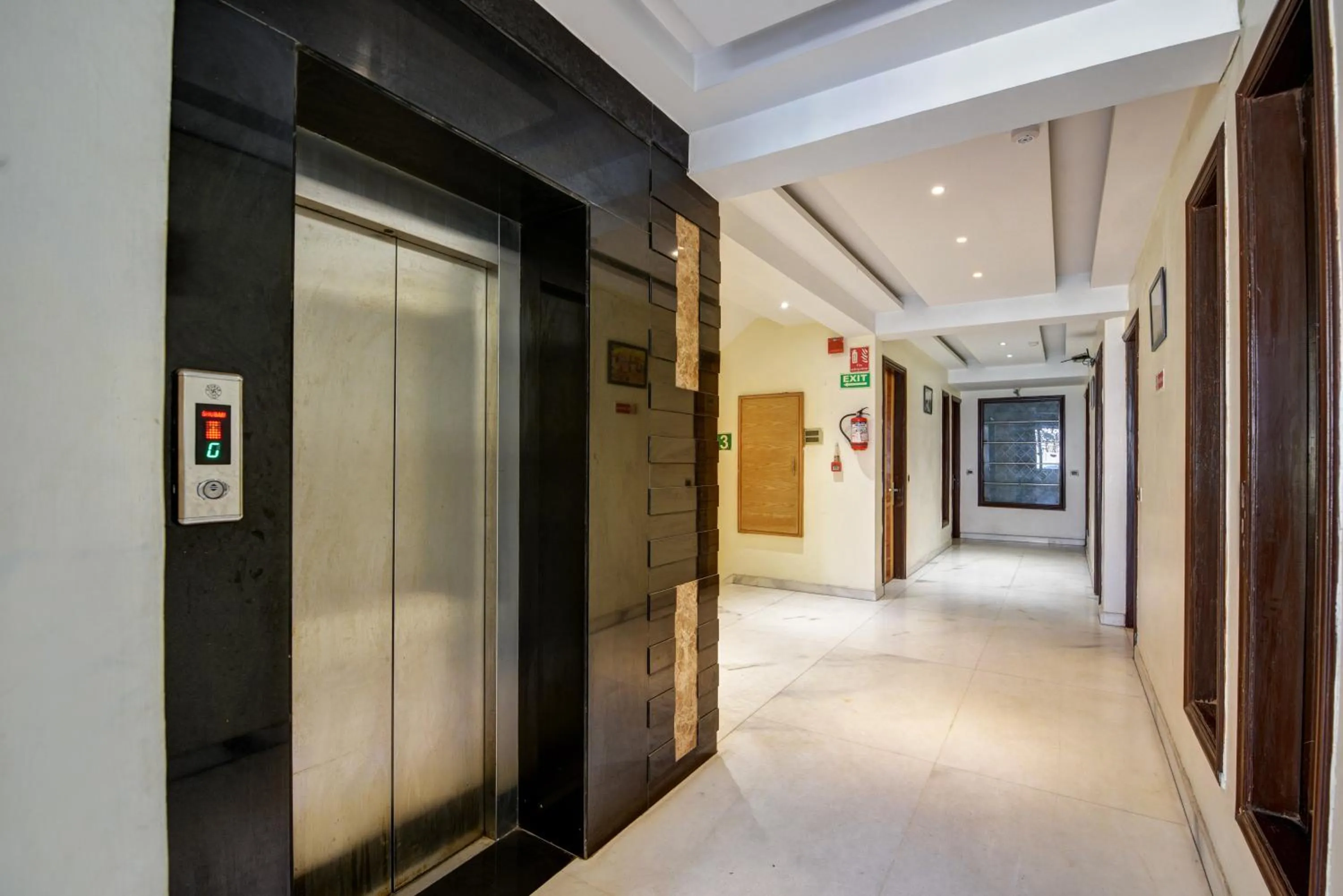 elevator in The Hotel Mohit -5 Minutes Walk From New Delhi Railway Station - Paharganj