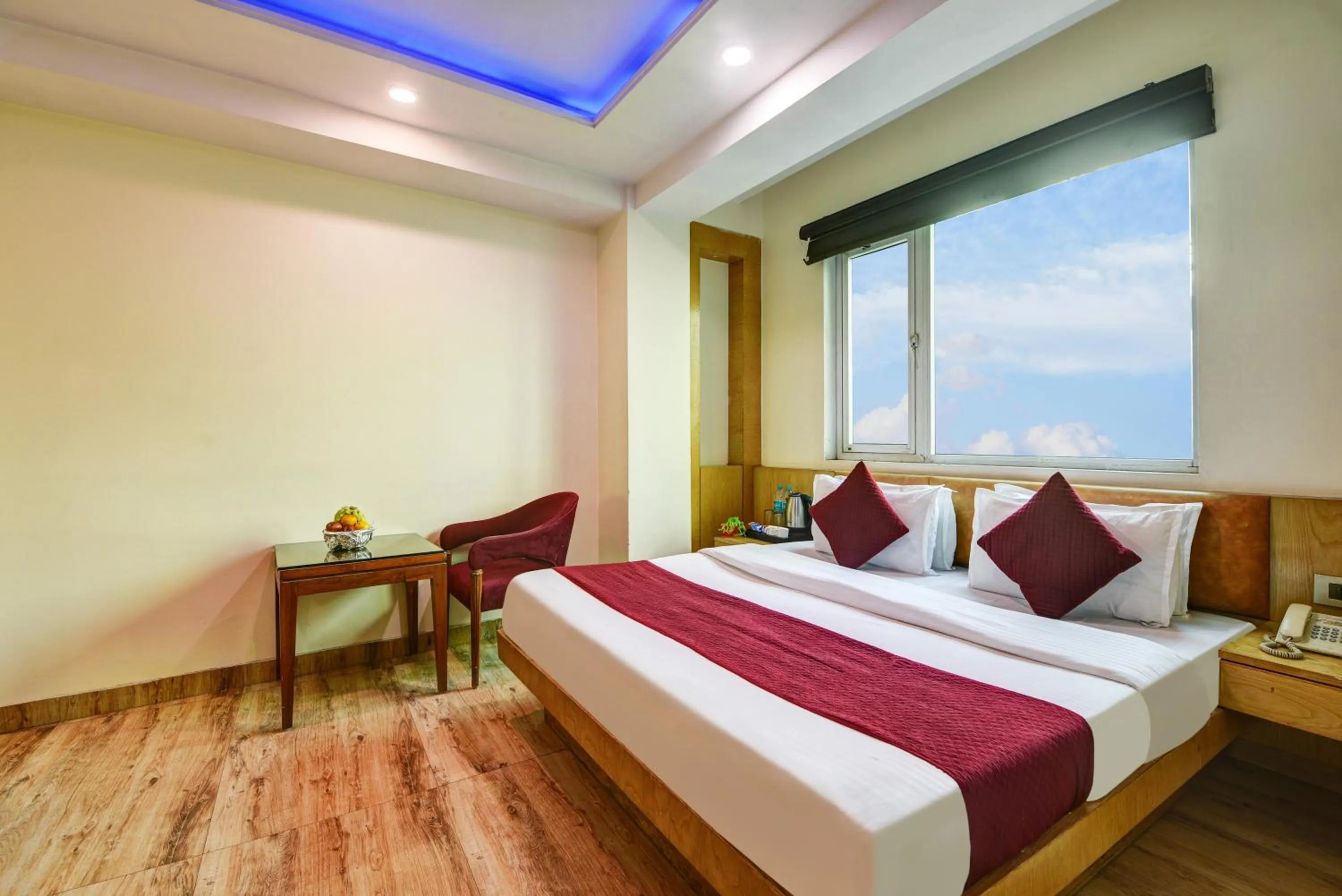 Bed in The Hotel Mohit -5 Minutes Walk From New Delhi Railway Station - Paharganj