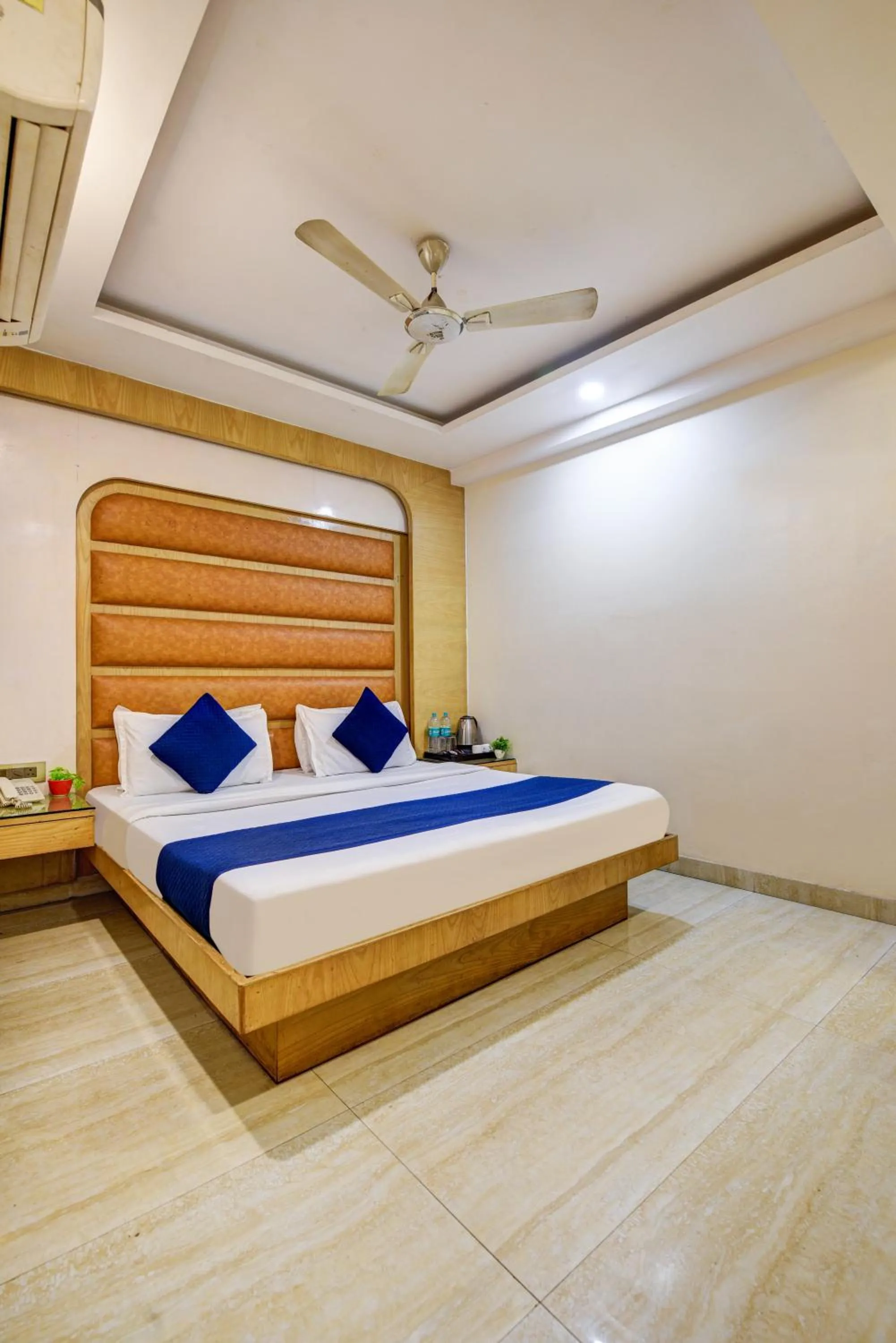 Bed in The Hotel Mohit -5 Minutes Walk From New Delhi Railway Station - Paharganj