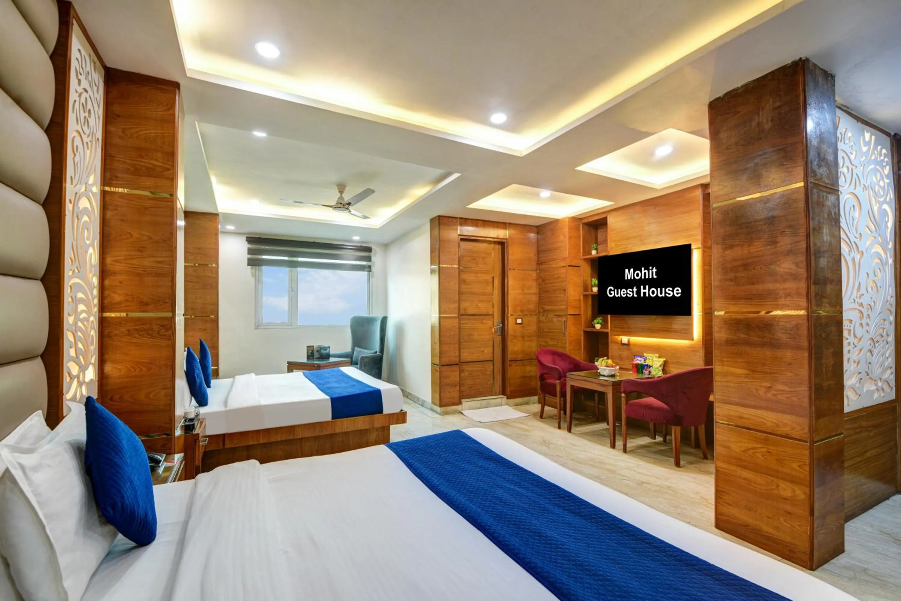 Bedroom, Bed in The Hotel Mohit -5 Minutes Walk From New Delhi Railway Station - Paharganj