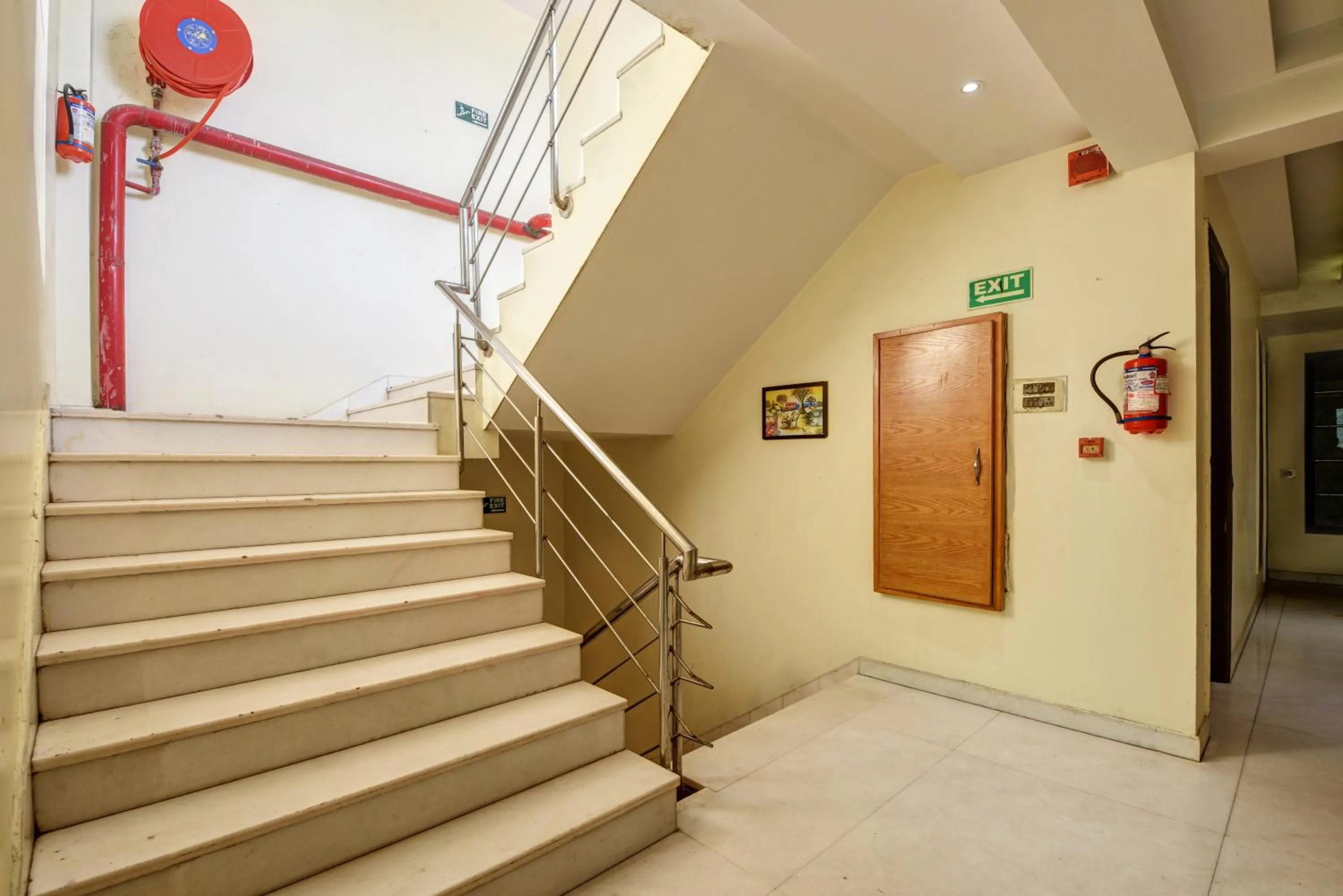 Sunrise in The Hotel Mohit -5 Minutes Walk From New Delhi Railway Station - Paharganj