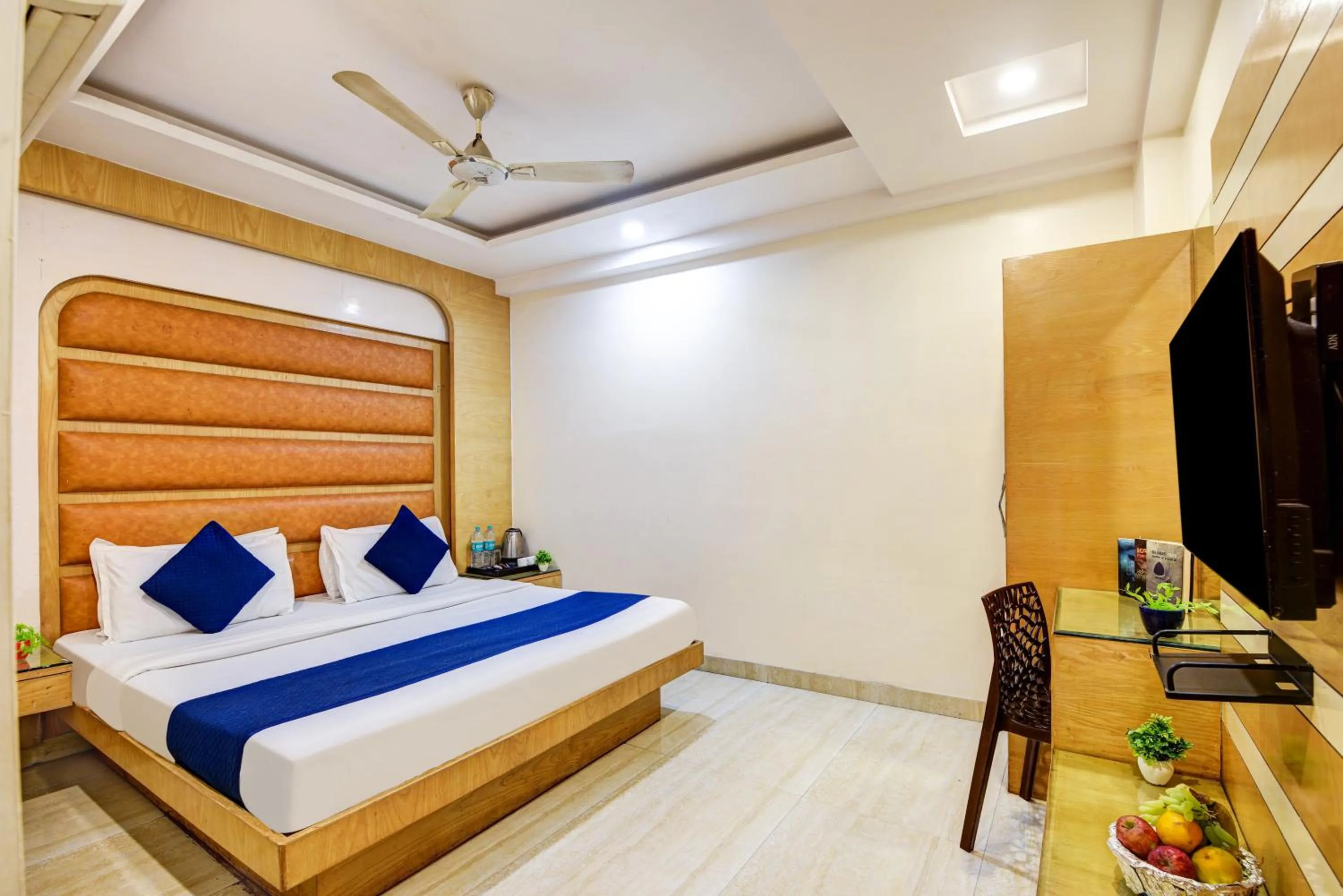 Bed in The Hotel Mohit -5 Minutes Walk From New Delhi Railway Station - Paharganj
