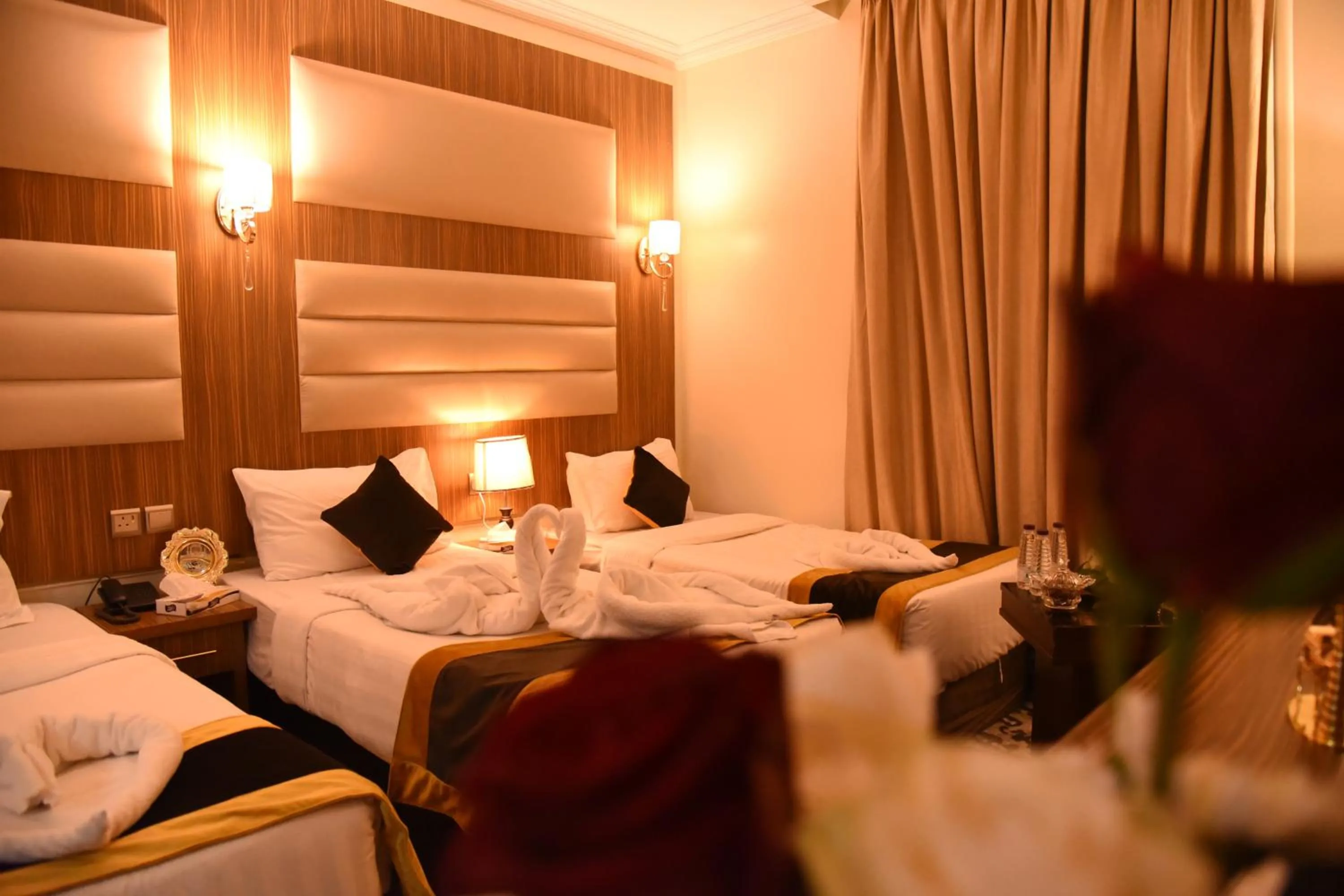 Bed in فندق قصر الاندلس الذهبي - Alandalus golden palace Hotel