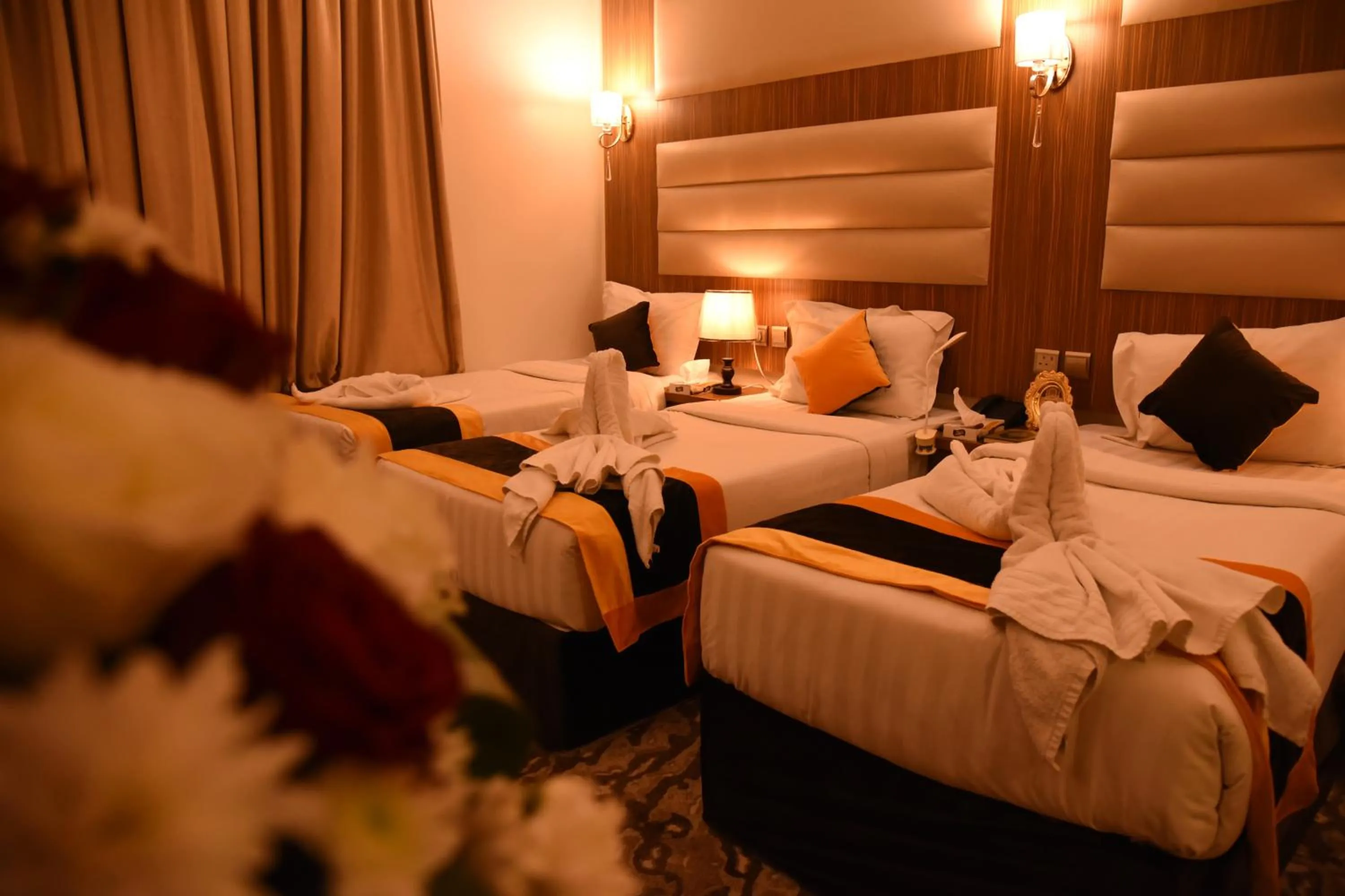 Bed in فندق قصر الاندلس الذهبي - Alandalus golden palace Hotel