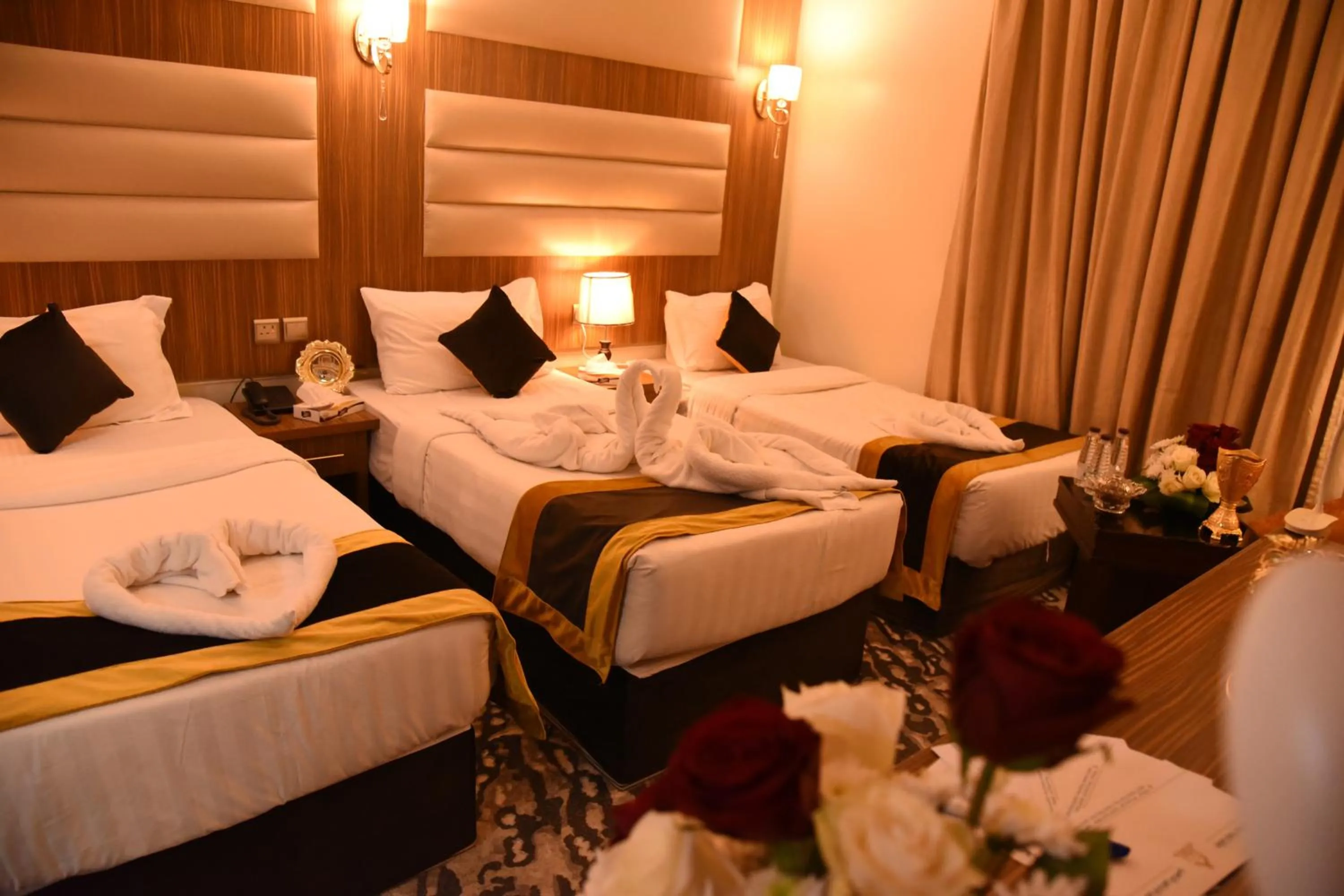 Bed in فندق قصر الاندلس الذهبي - Alandalus golden palace Hotel