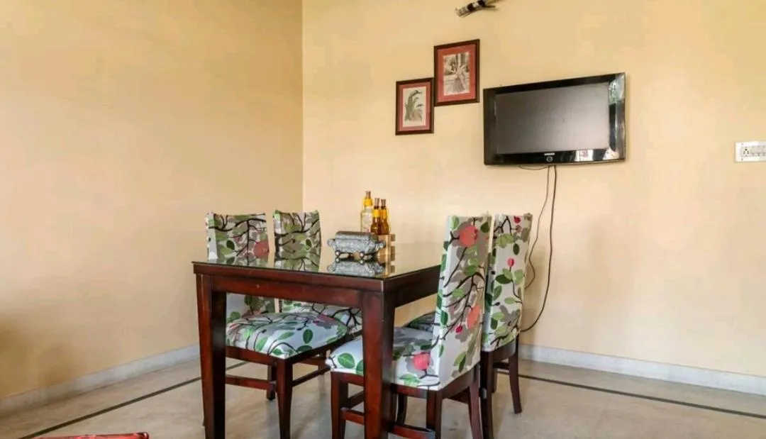 Communal lounge/ TV room in Padmalayabnb