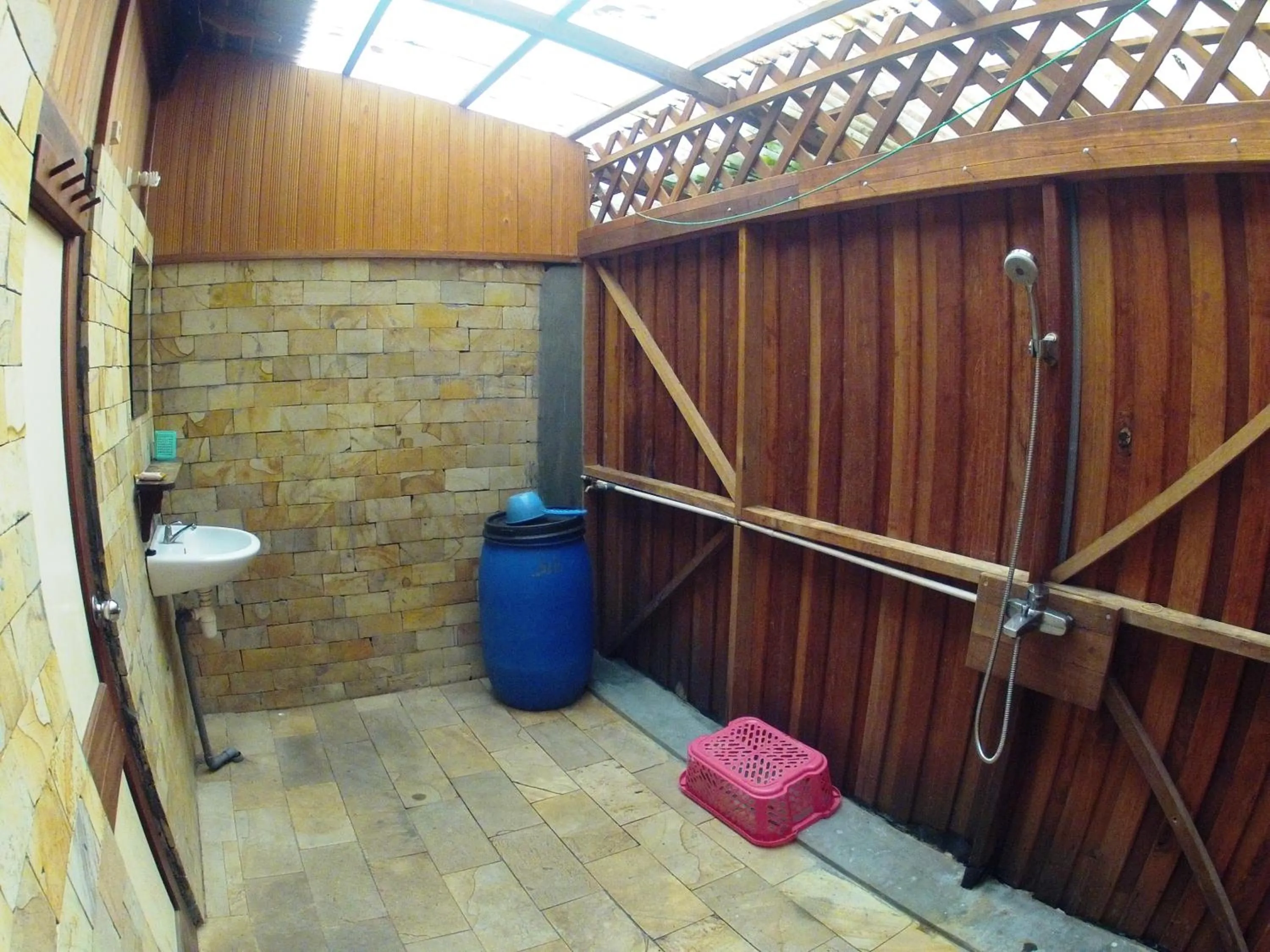 Bathroom in Bukit Raya Guesthouse