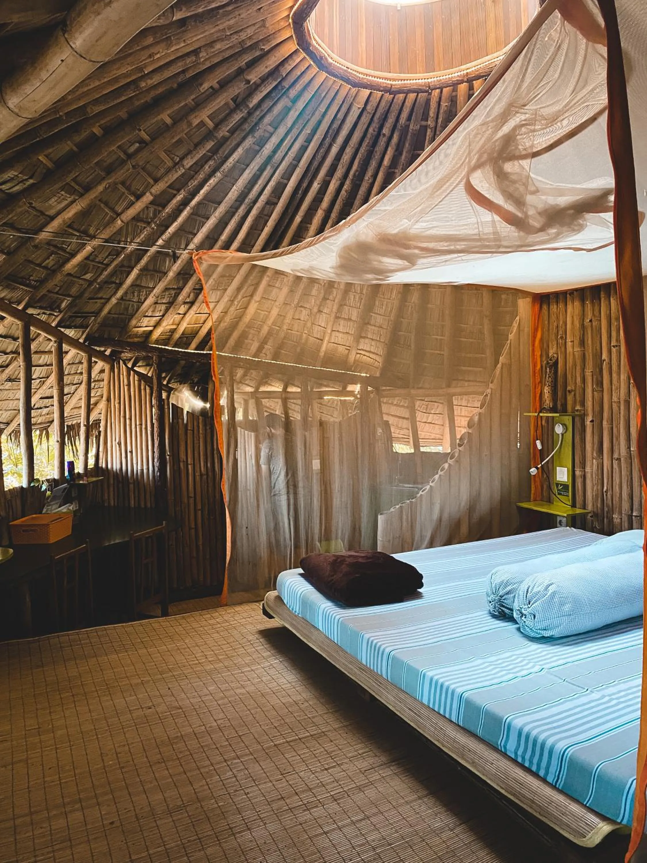 View (from property/room), Bed in Bukit Raya Guesthouse