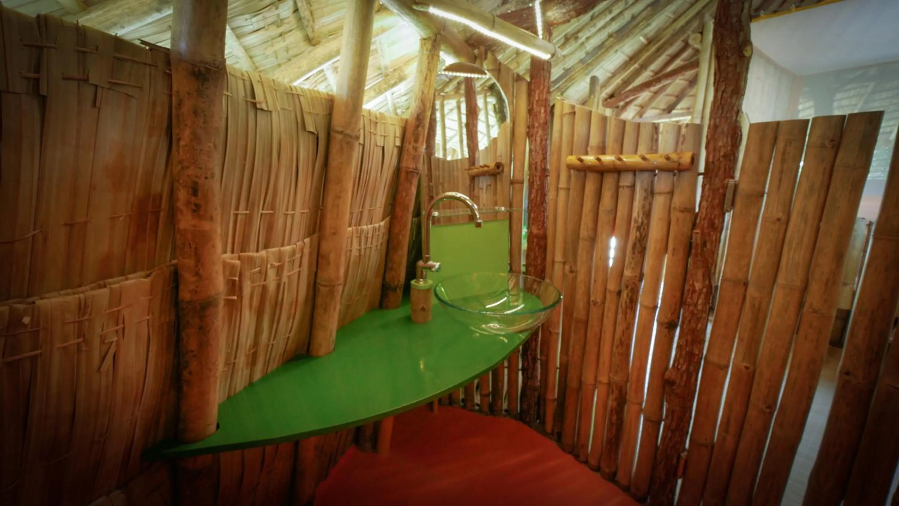 Bathroom in Bukit Raya Guesthouse