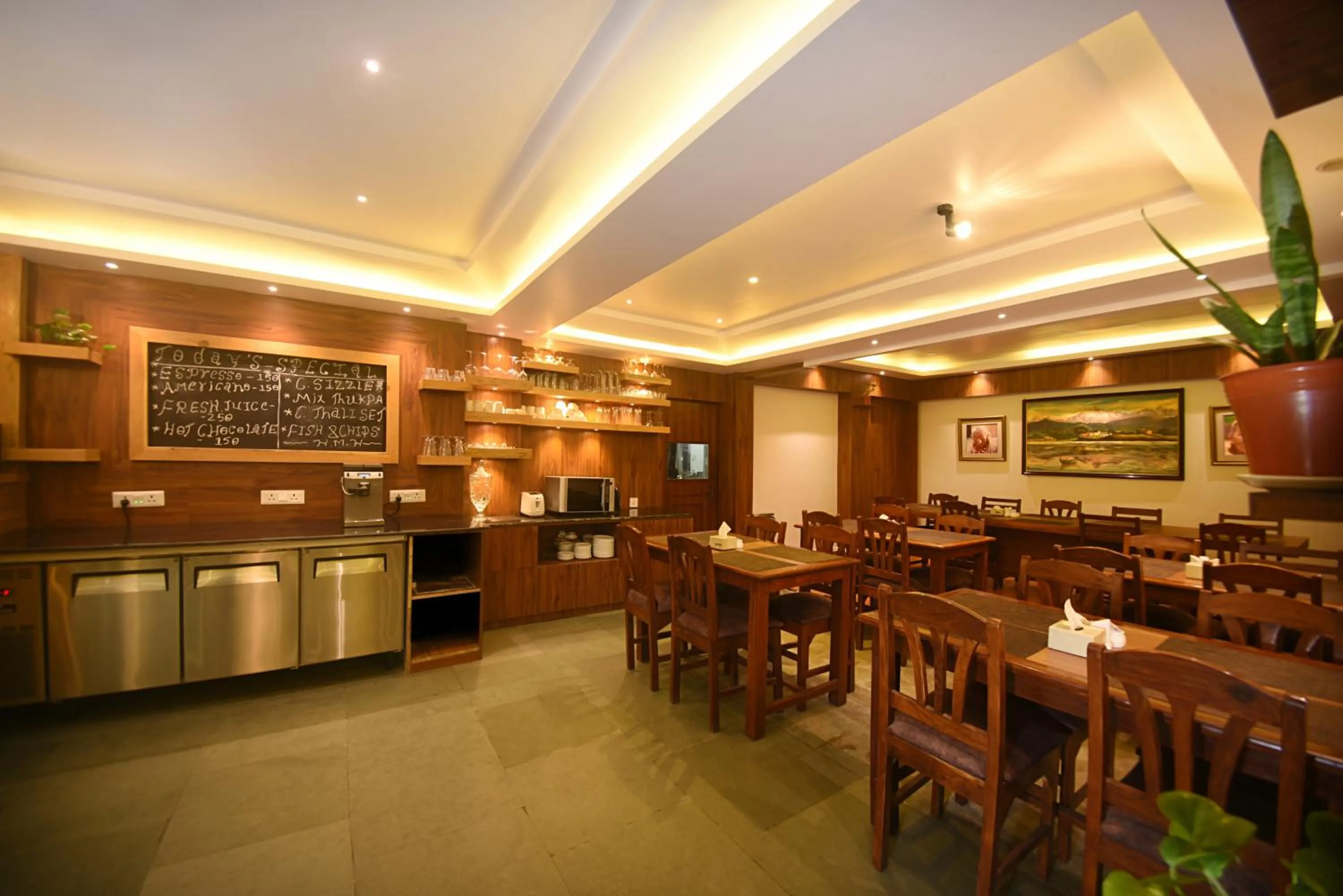 Restaurant/places to eat in Hotel Mums Home