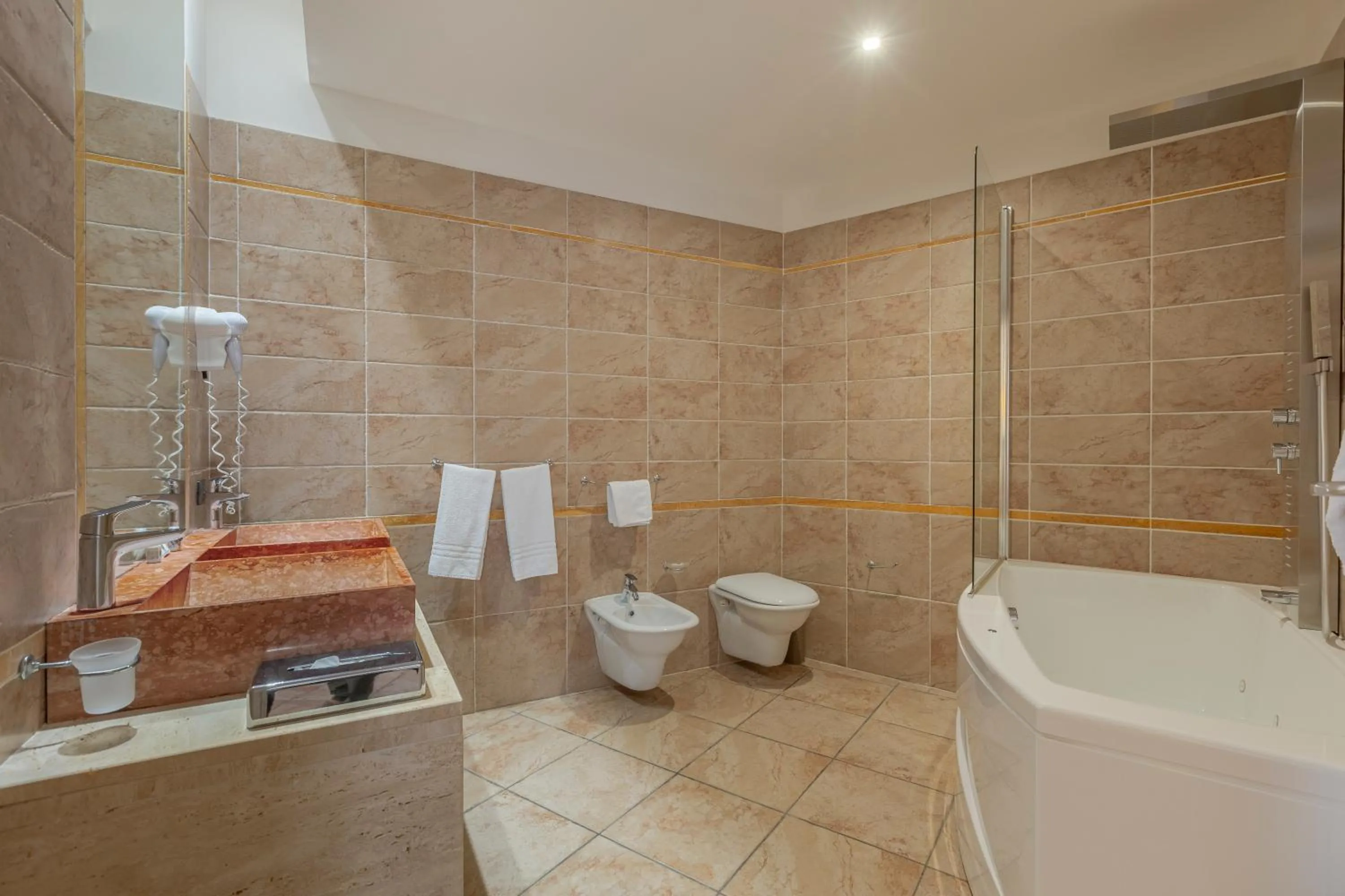 Bathroom in Villa Zina Family Resort