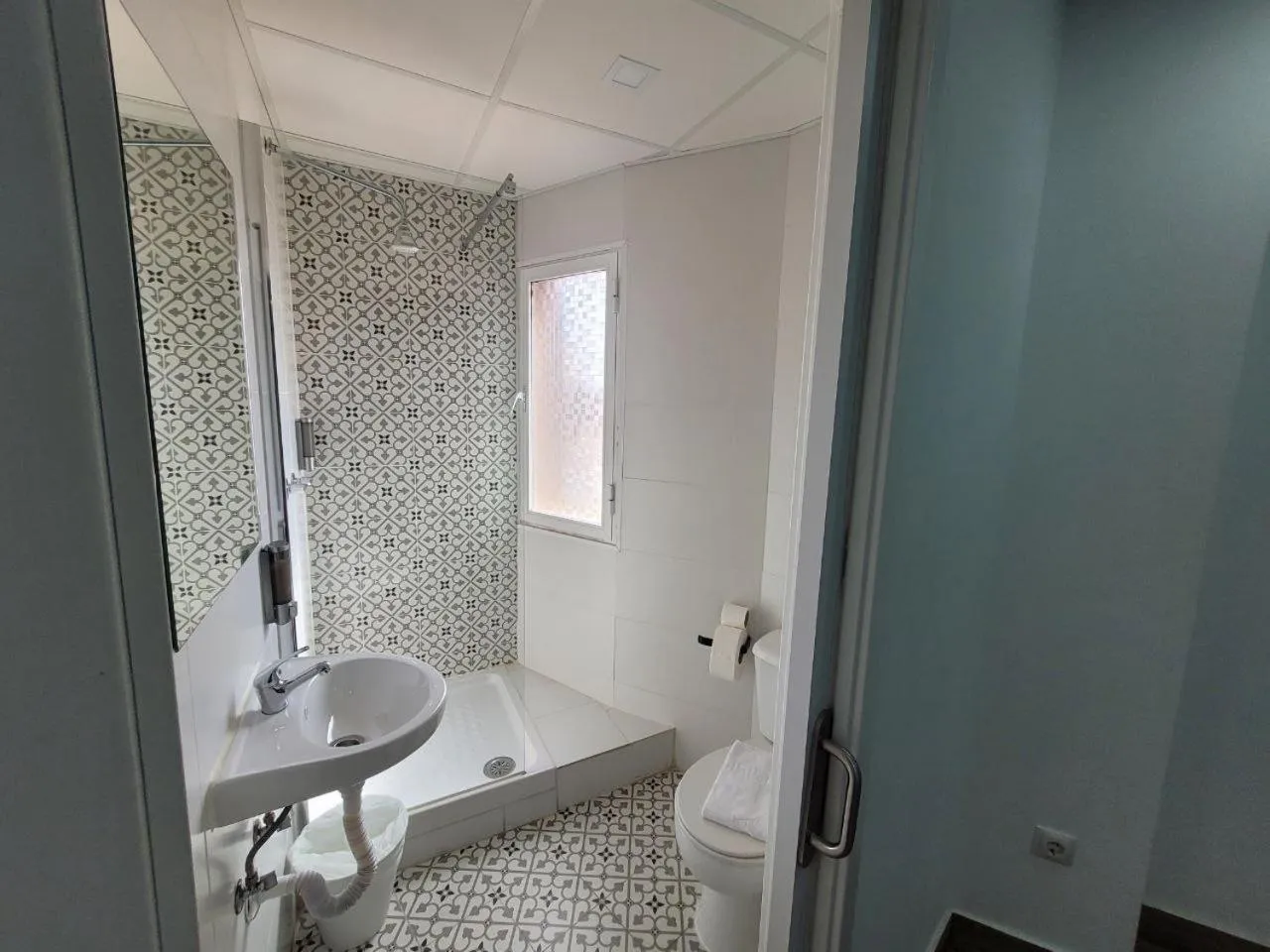 Bathroom in AYZ Elcano - Auto check-in property