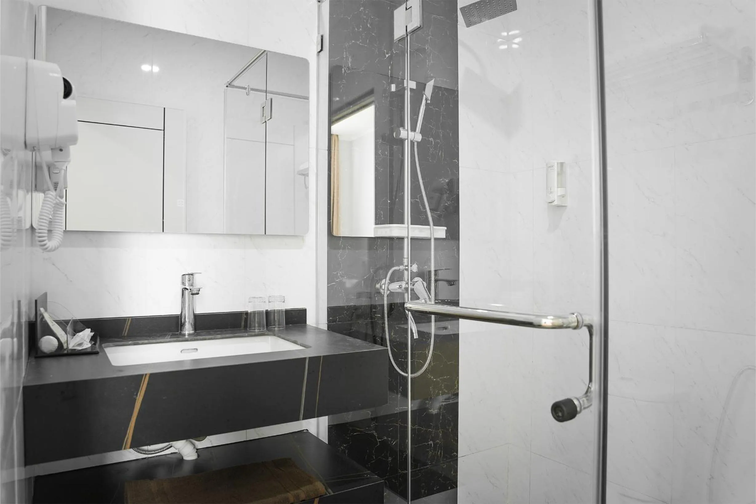 Bathroom in Dreamtel Jakarta