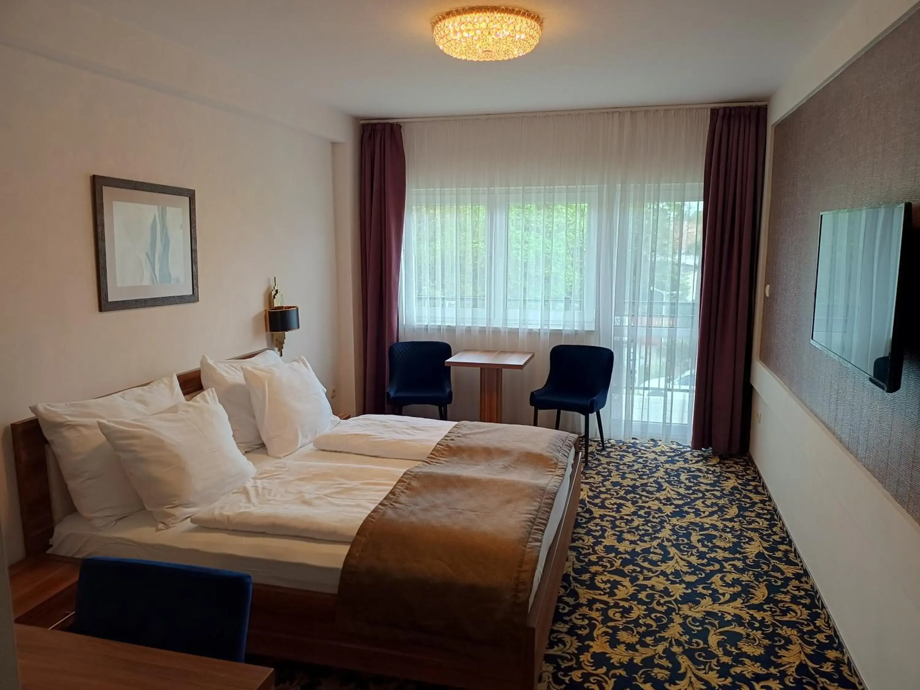 Double Room with Balcony - single occupancy in Simbad Hotel & Bar Superior Double Room with Balcony - single occupancy in Simbad Hotel & Bar Superior