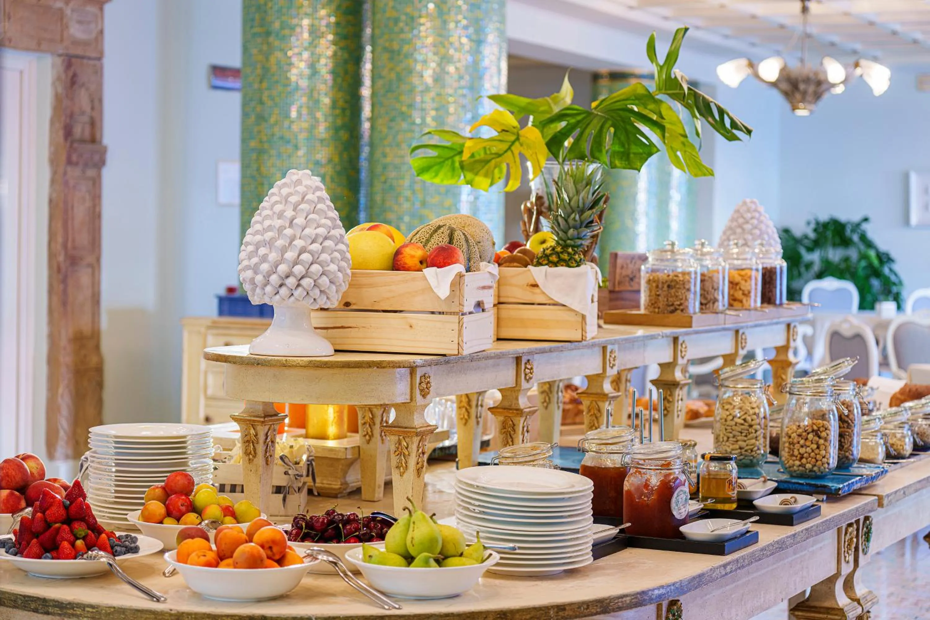 Buffet breakfast in Palazzo Manzi Terme & Spa