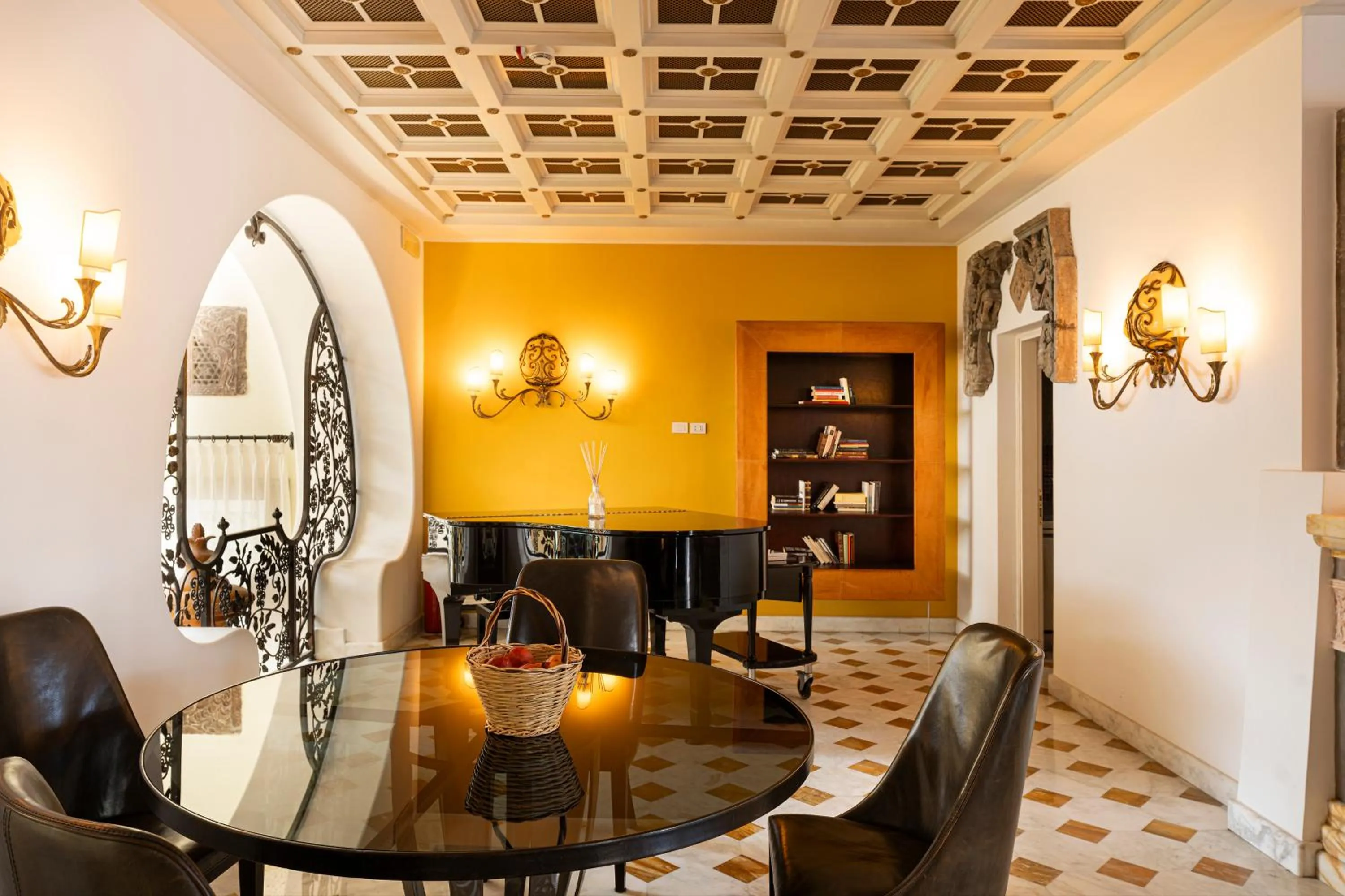 Seating area in Palazzo Manzi Terme & Spa