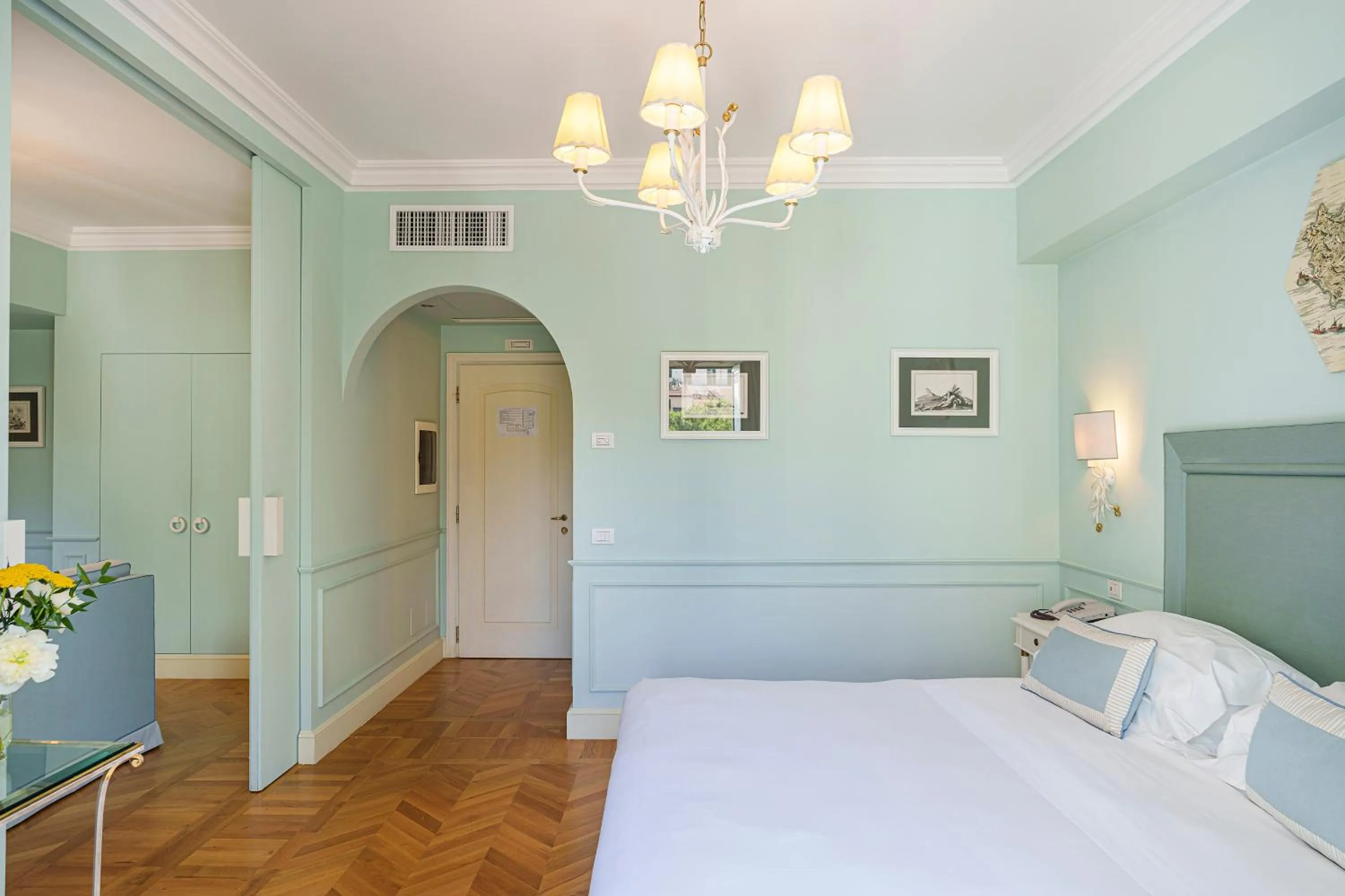 Photo of the whole room, Bed in Palazzo Manzi Terme & Spa