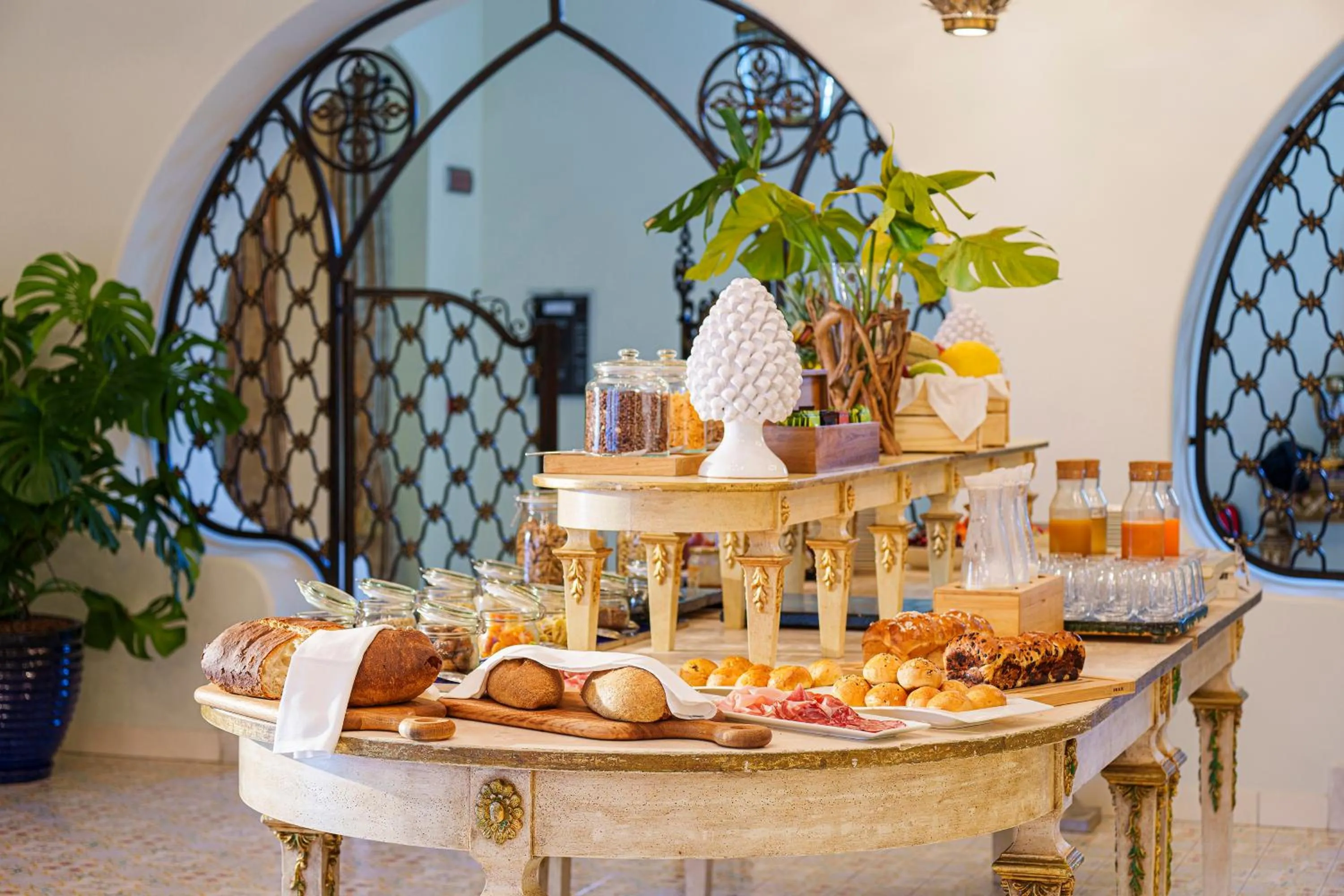 Breakfast in Palazzo Manzi Terme & Spa