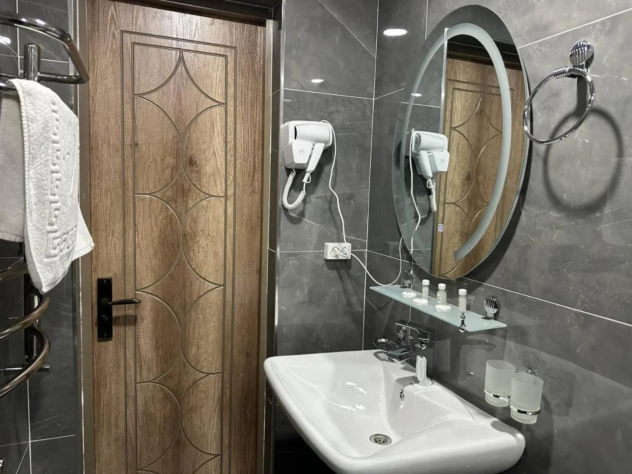 Shower in Rayyan Hotel Samarkand