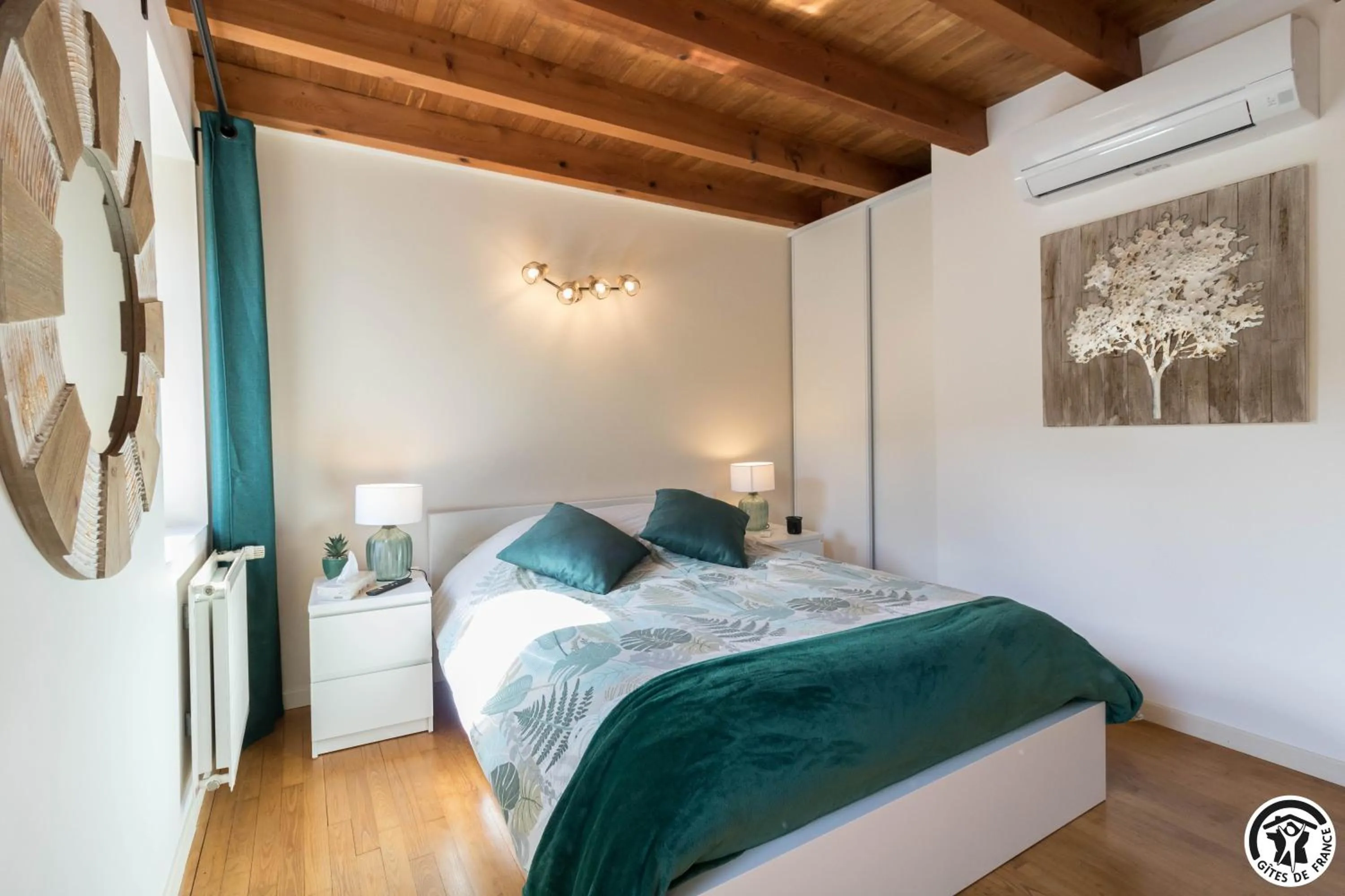 Photo of the whole room, Bed in La maison d'Hôtes Du Moulin