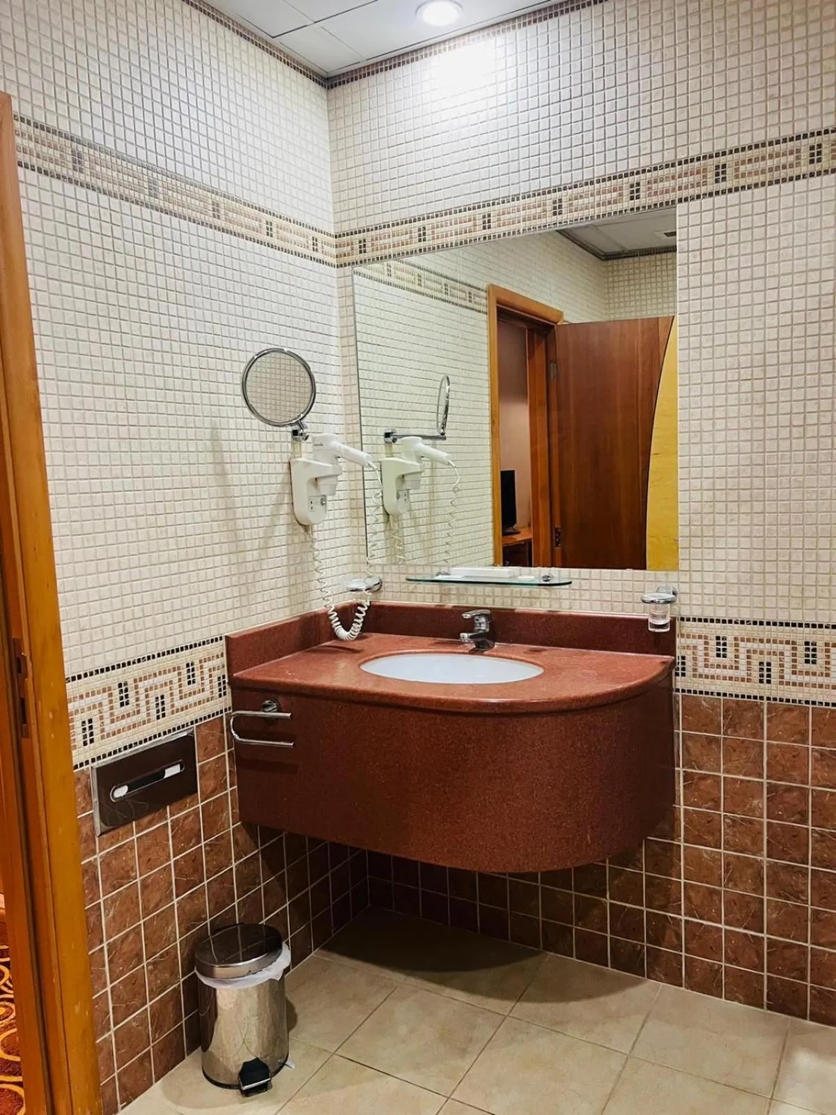 Shower in Elite Tower