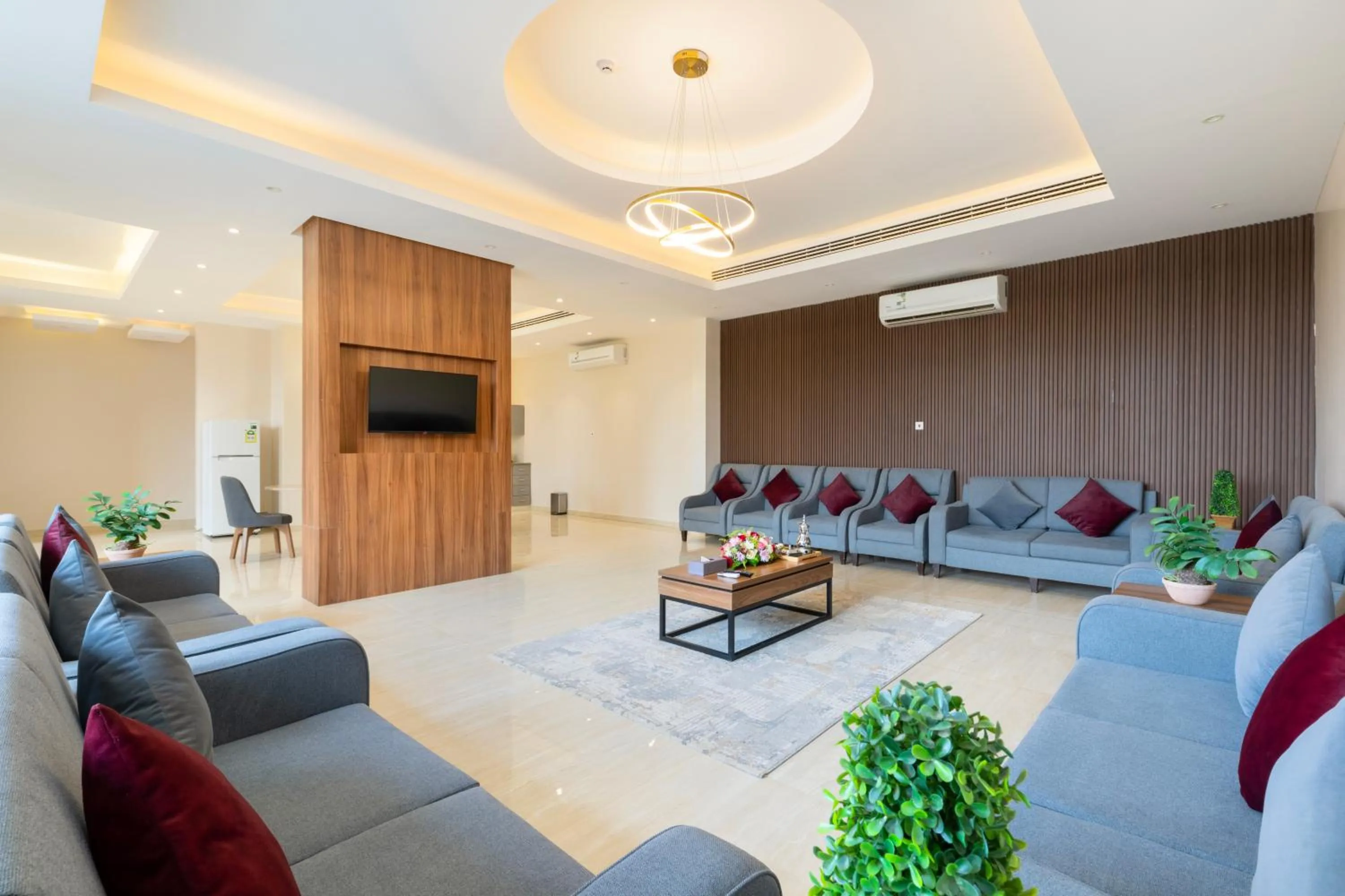 TV and multimedia in Enala Hotel Resorts - Riyadh