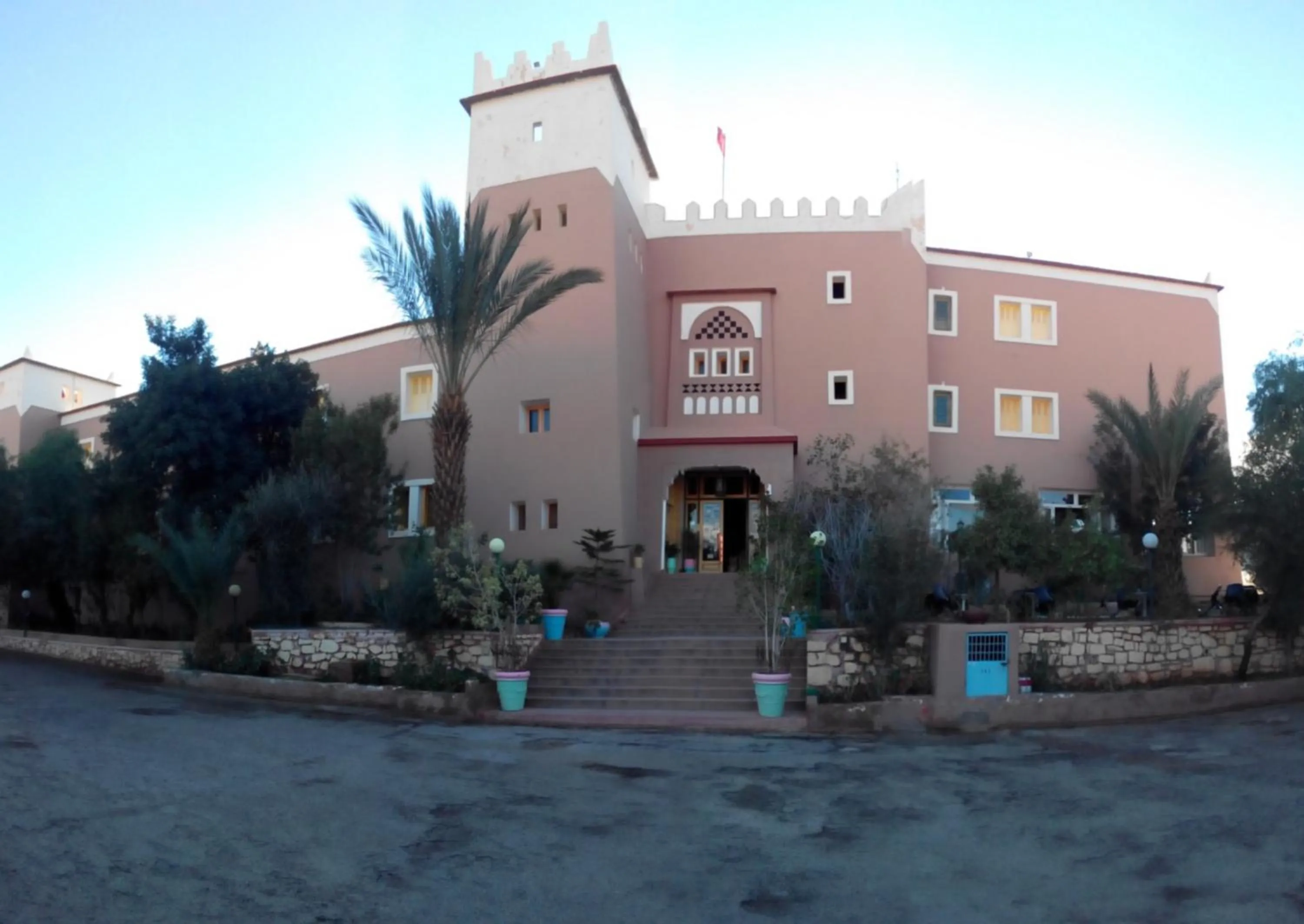 Property building in Hotel Les Amandiers