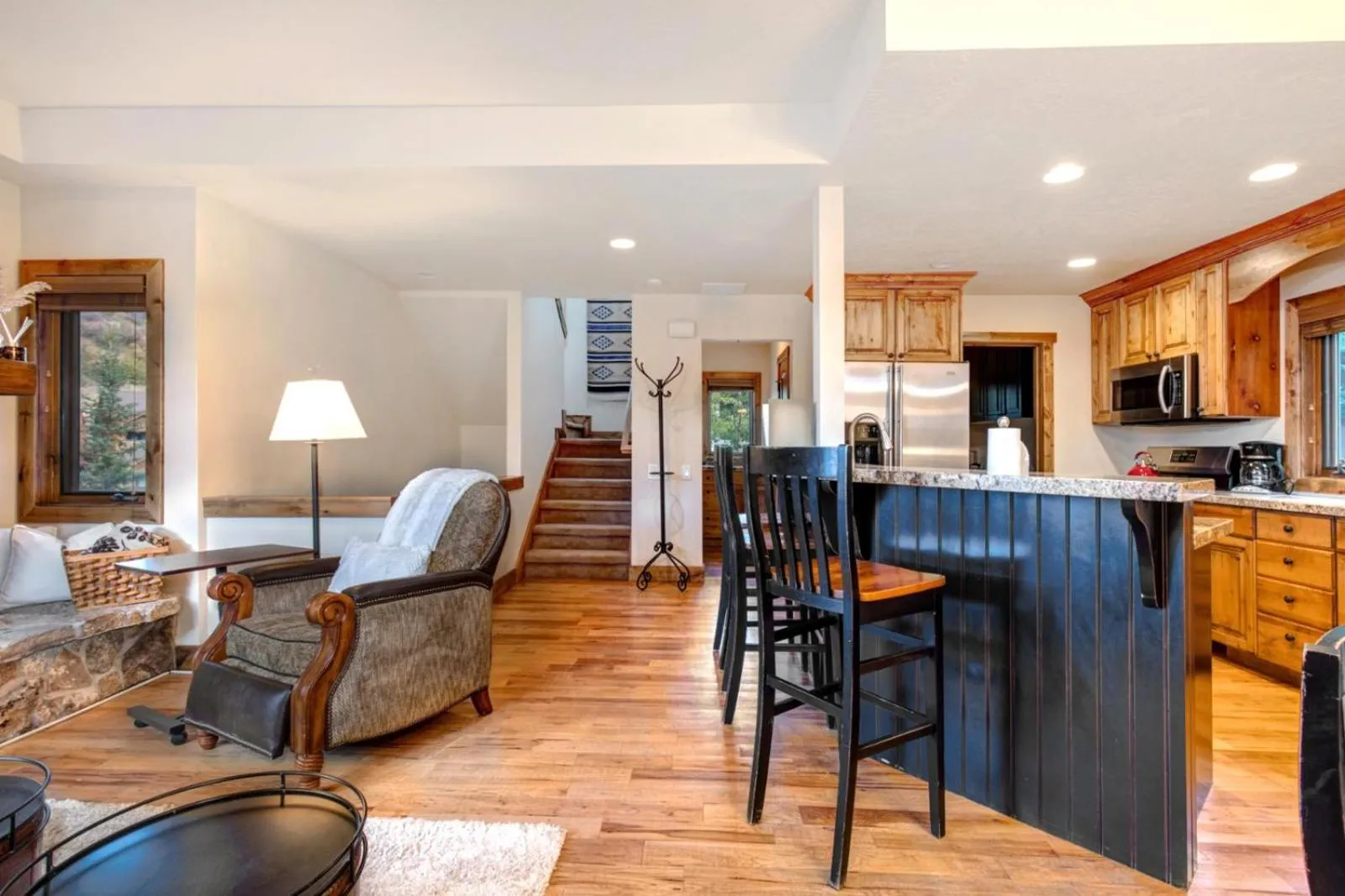 Kitchen or kitchenette in KBM Resorts FREE CAR Walk to Main St Private Hot Tub POA-504B